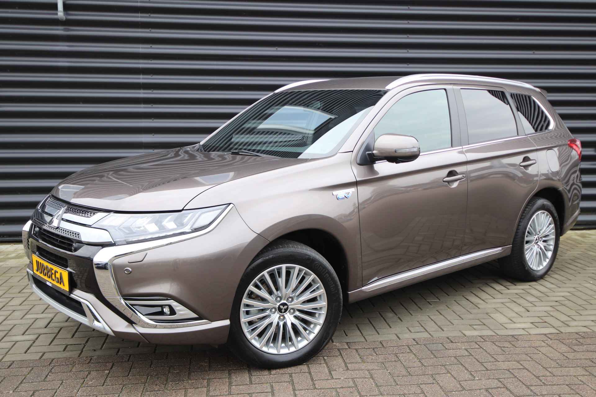 Mitsubishi Outlander 2.4 PHEV Instyle Slechts 41.042 km! Leder, Navigatie, 18"LM, Standkachel - 75/75