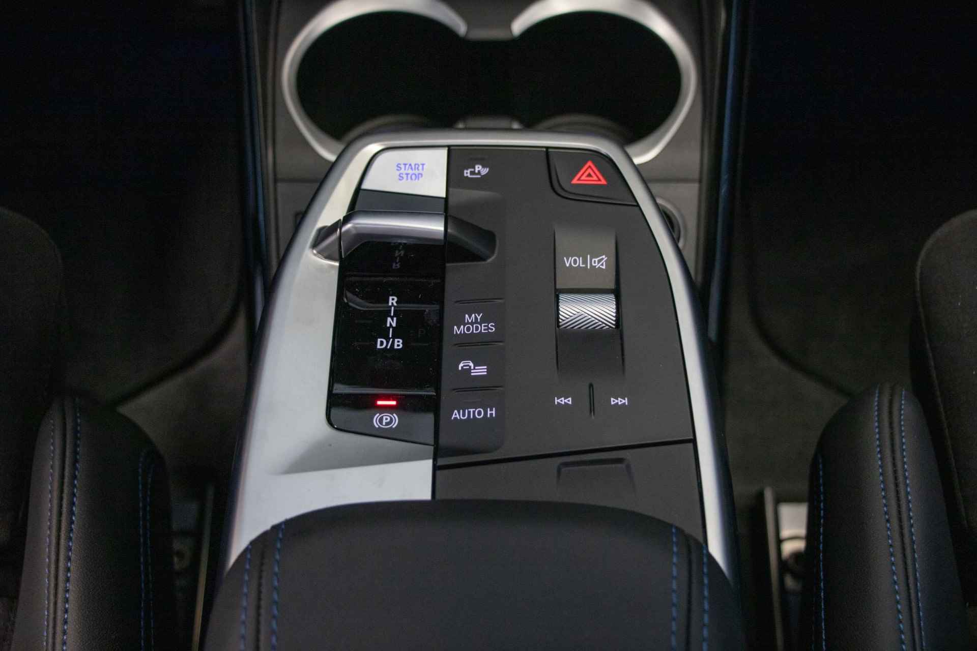 BMW iX1 eDrive20 67 kWh | M Sport - 16/29