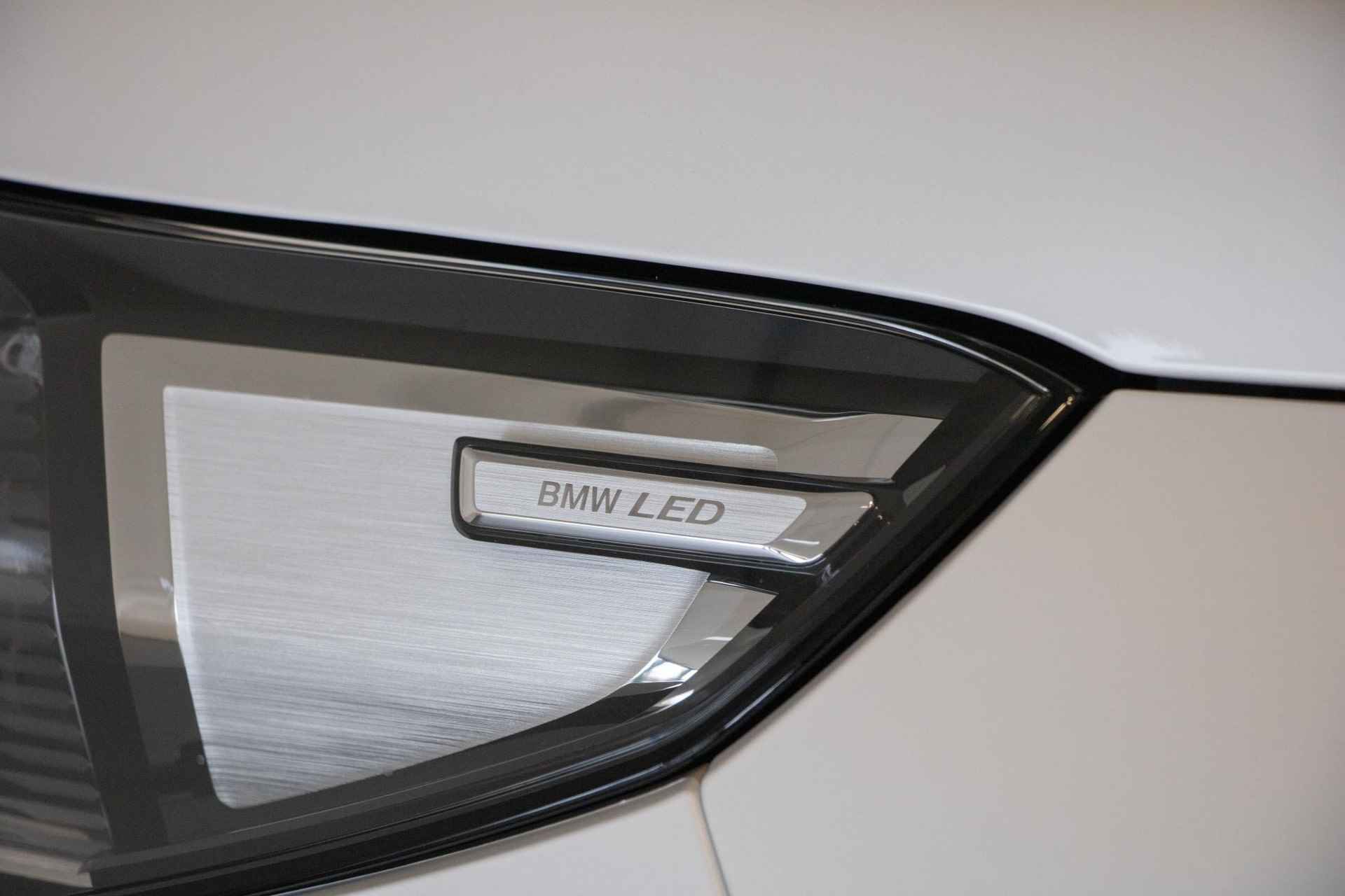 BMW iX1 eDrive20 67 kWh | M Sport - 25/29