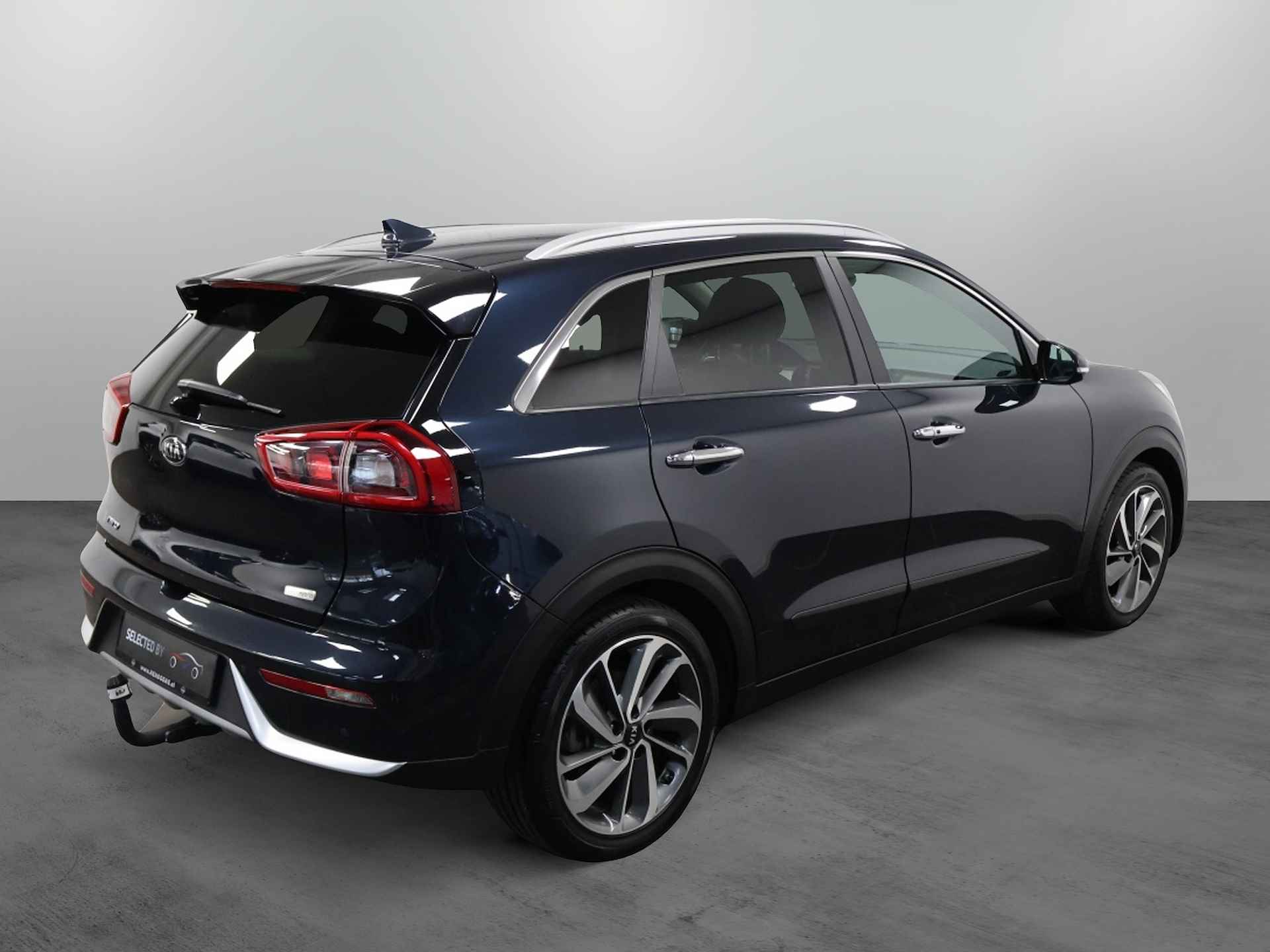 Kia Niro 1.6 GDi H. Execut.L - 3/26