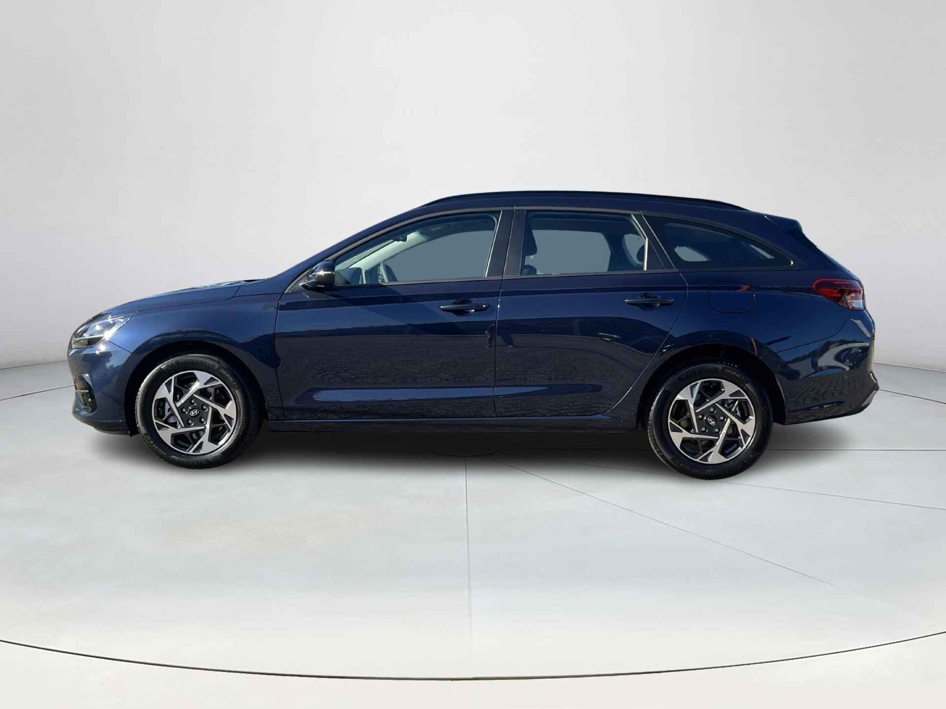 Hyundai i30 Wagon 1.0 T-GDi MHEV Comfort | Nieuwe facelift model! | All-in prijs! | Apple Carplay/Android Auto | Cruise control | DAB | - 3/33