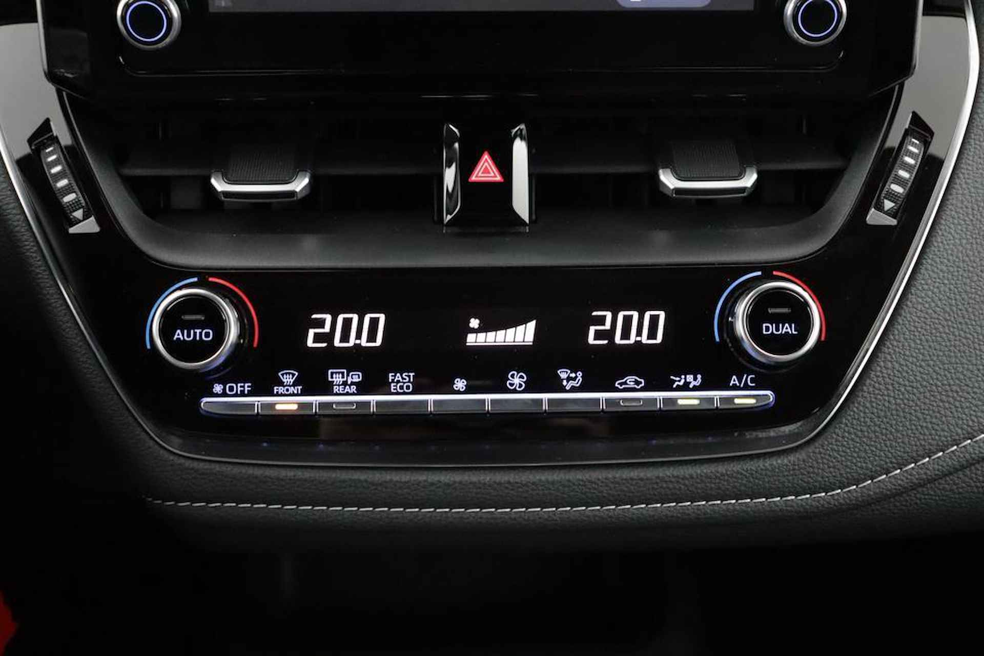 Toyota Corolla Touring Sports 1.2 Turbo Dynamic | 1.300kg Trekgewicht! | Navigatie | Achteruitrijcamera | 1e Eigenaar | Adaptieve Cruise Control | - 7/46