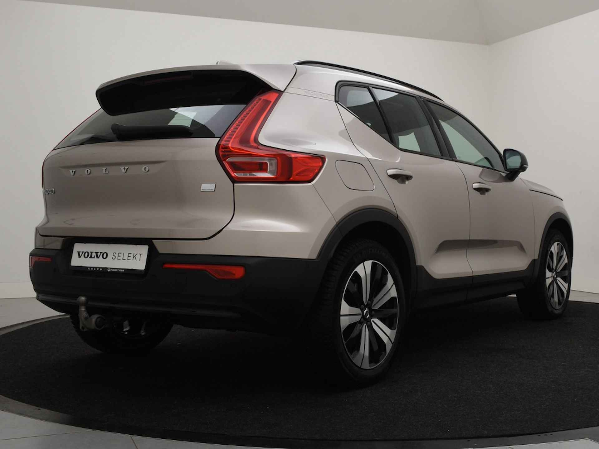 Volvo XC40 T4 PLUG-IN HYBRID ULTIMATE DARK SCHUIFDAK 360GR CAM HARMAN KARDO - 3/36