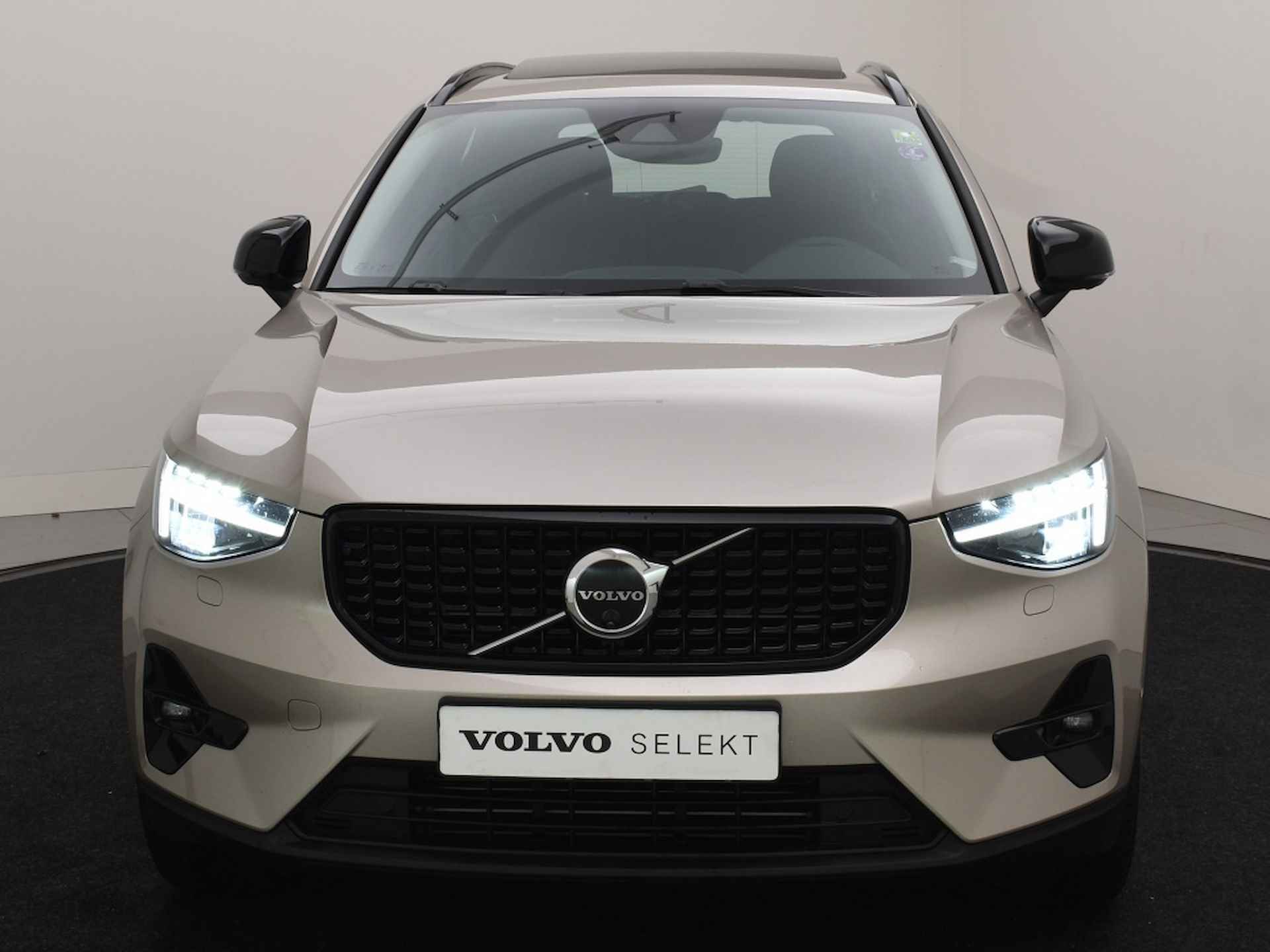 Volvo XC40 T4 PLUG-IN HYBRID ULTIMATE DARK SCHUIFDAK 360GR CAM HARMAN KARDO - 6/36