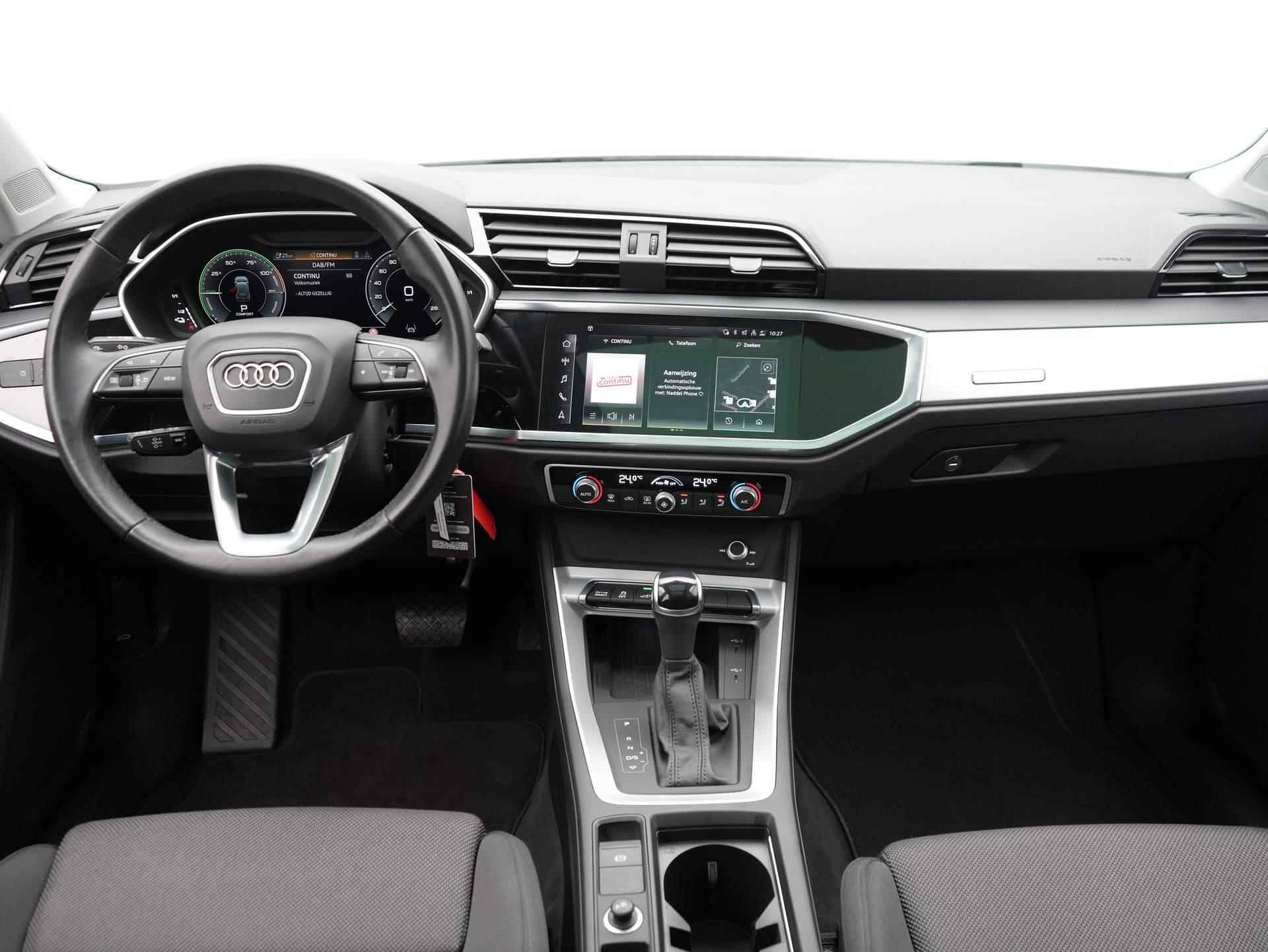 Audi Q3 45 TFSI e Advanced Edition Panoramadak / Virtual Cockpit / Navigatie - 12/49