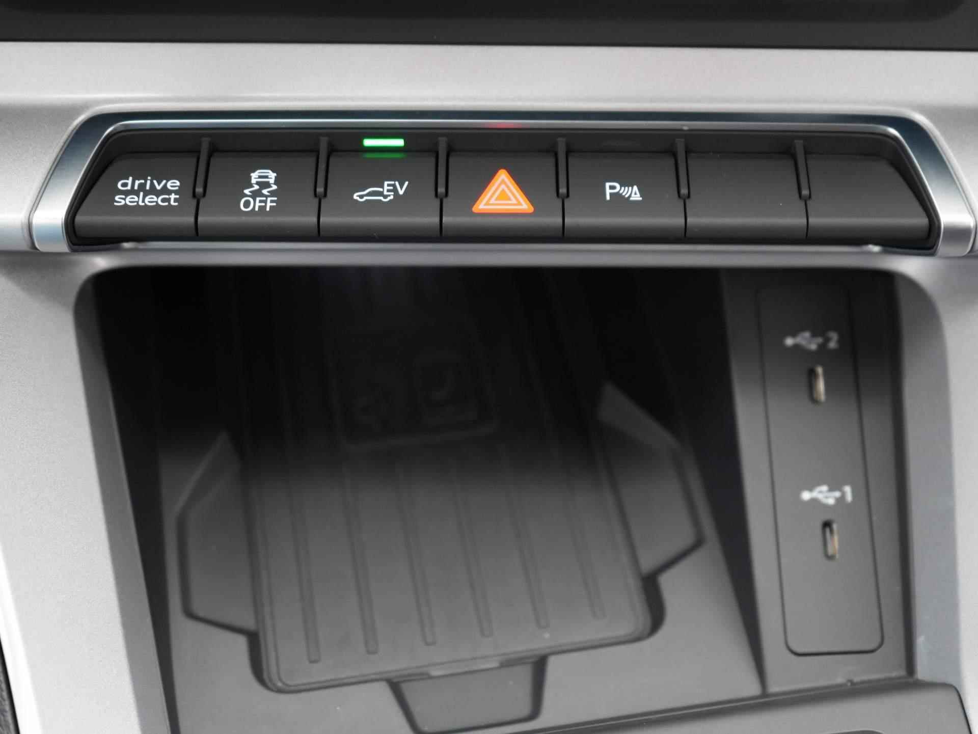 Audi Q3 45 TFSI e Advanced Edition Panoramadak / Virtual Cockpit / Navigatie - 25/49