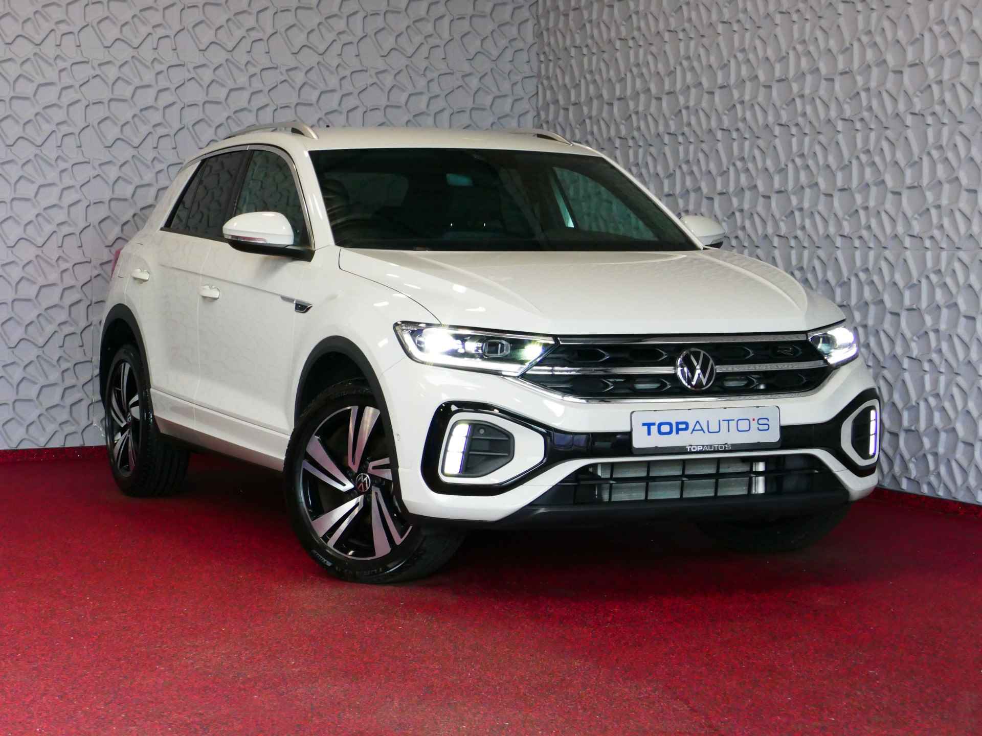 Volkswagen T-Roc 1.5 TSI 150PK R-LINE EVO IQ LIGHT ALCANTARA ELEK.KLEP CARPLAY STOEL/STUUR VERW. 18"LMV VIR.COCKPIT 10/2024 Ascotgrau 70 BIJNA NIEUWE VOLKSWAGEN'S UIT VOORRAAD LEVERBAAR - 54/81