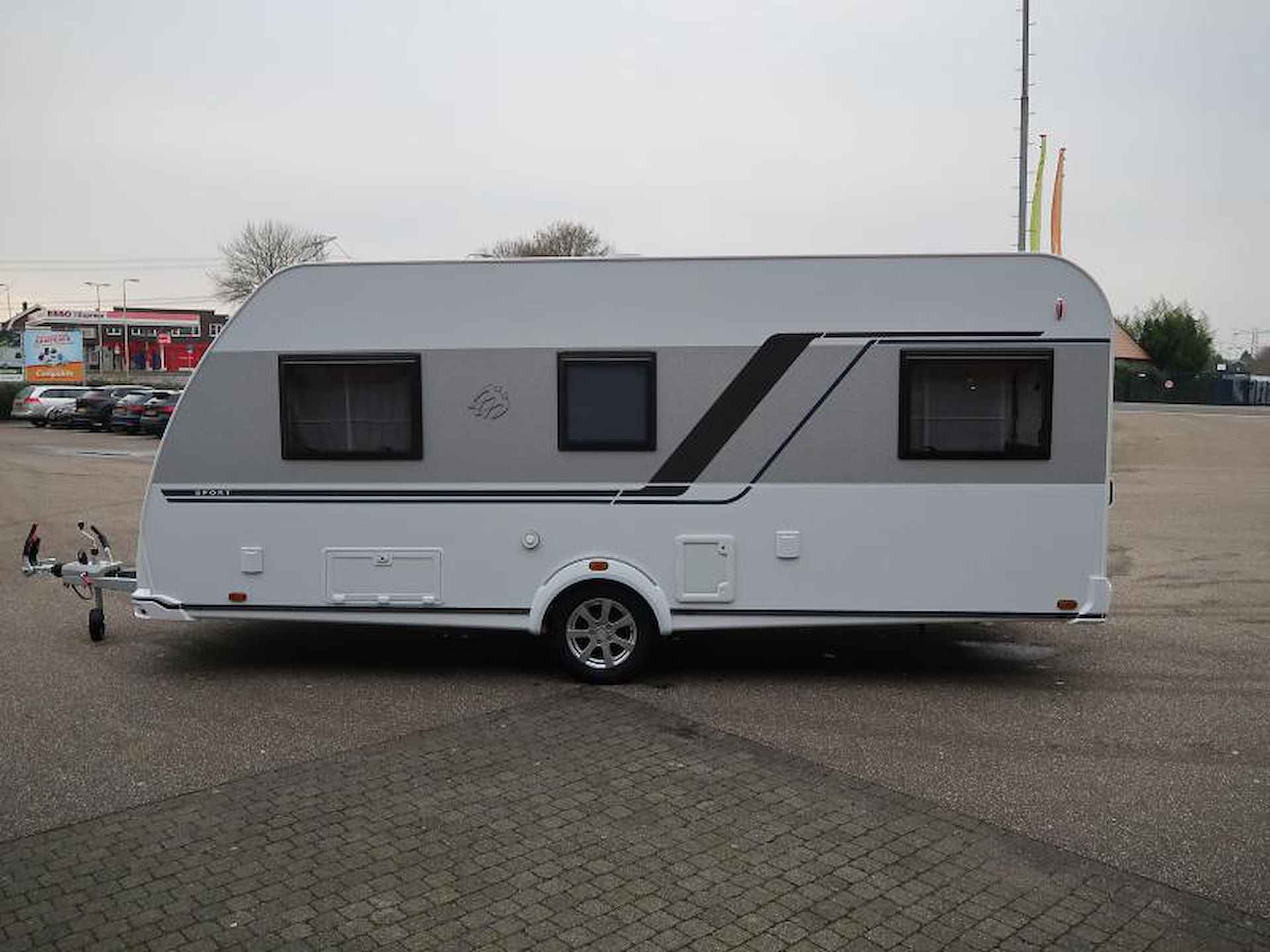 Knaus Sport 500 EU ENKELE BEDDEN EN RONDZIT - 13/15