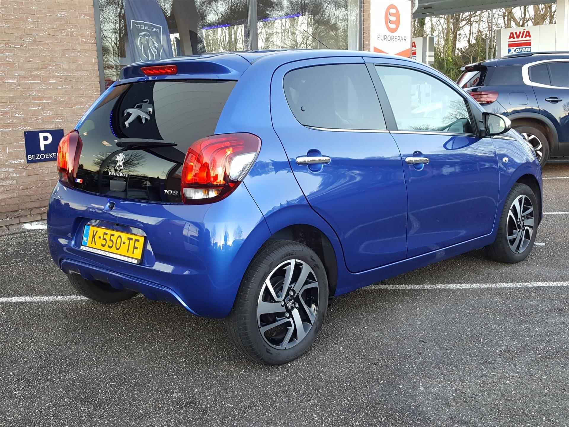 Peugeot 108 ALLURE 1.0 e-VTi-72pk 5D Navigatie via Apple&Android | Climate control | Achteruitrijcamera | LM-velgen | Bluetooth bellen & muziek | 1e eigenaar! - 4/48