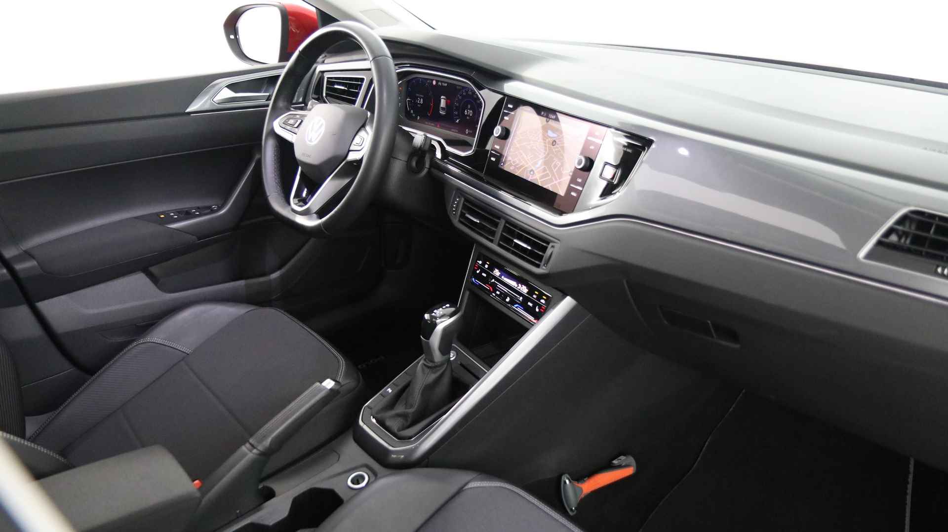 Volkswagen Taigo 1.0 TSI 110pk Style DSG / Navigatie / Stoelverwarming / Camera / Panoramadak - 18/36