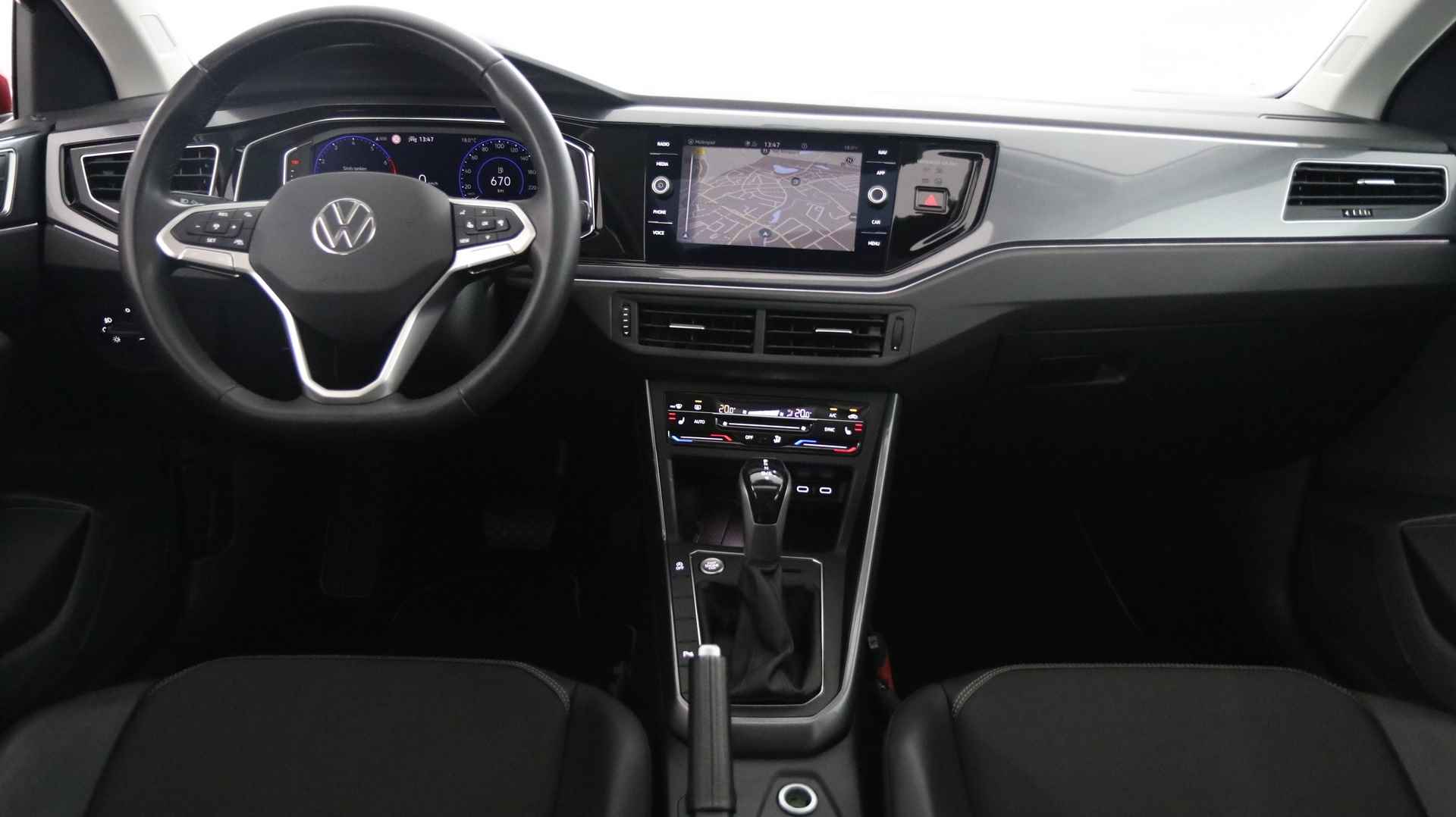 Volkswagen Taigo 1.0 TSI 110pk Style DSG / Navigatie / Stoelverwarming / Camera / Panoramadak - 35/36