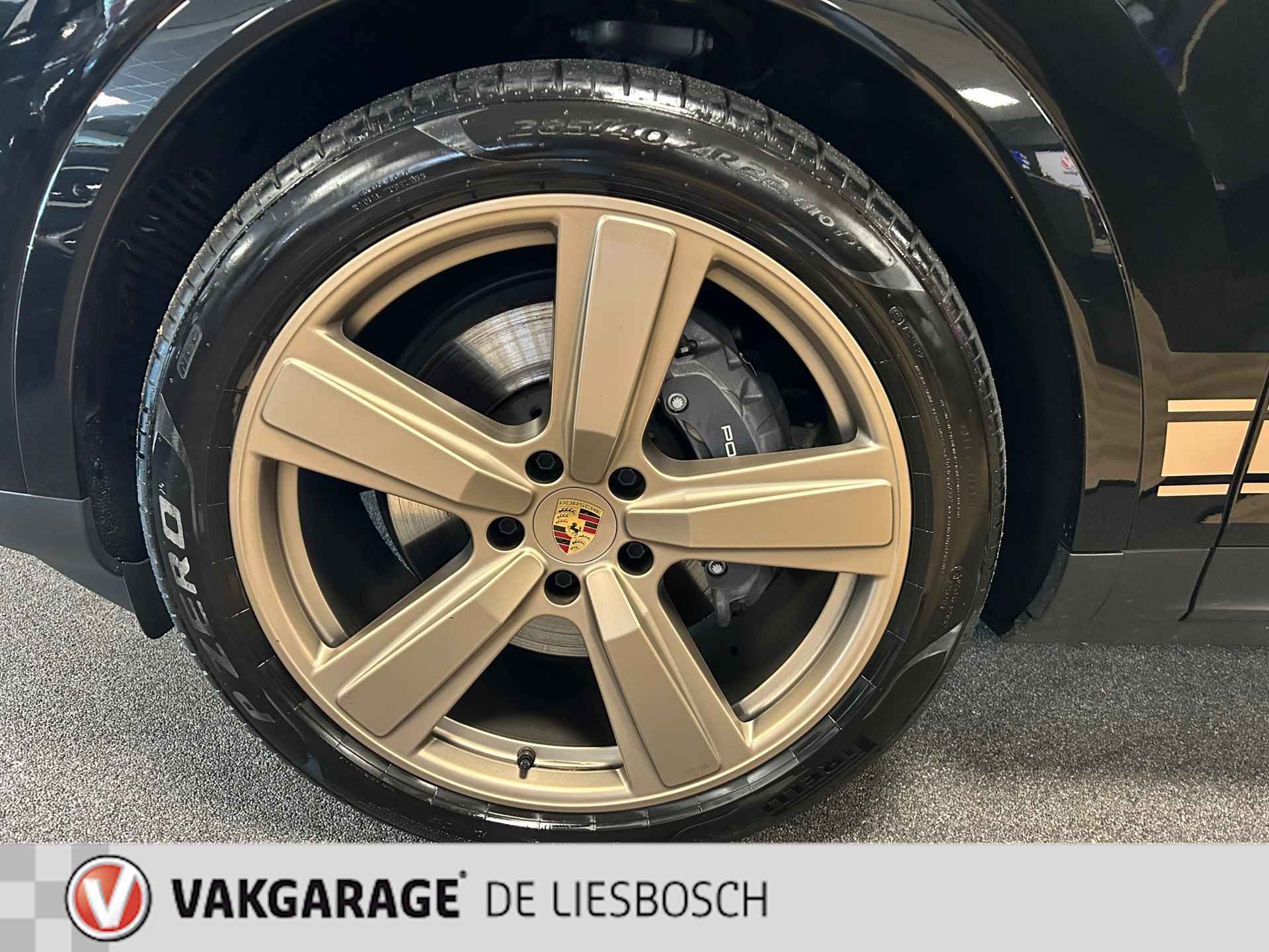 Porsche Cayenne Coupé 3.0 E-Hybrid Nieuw model / Leder / 3 beeldschermen / 22 inch / sportchrono - 14/40