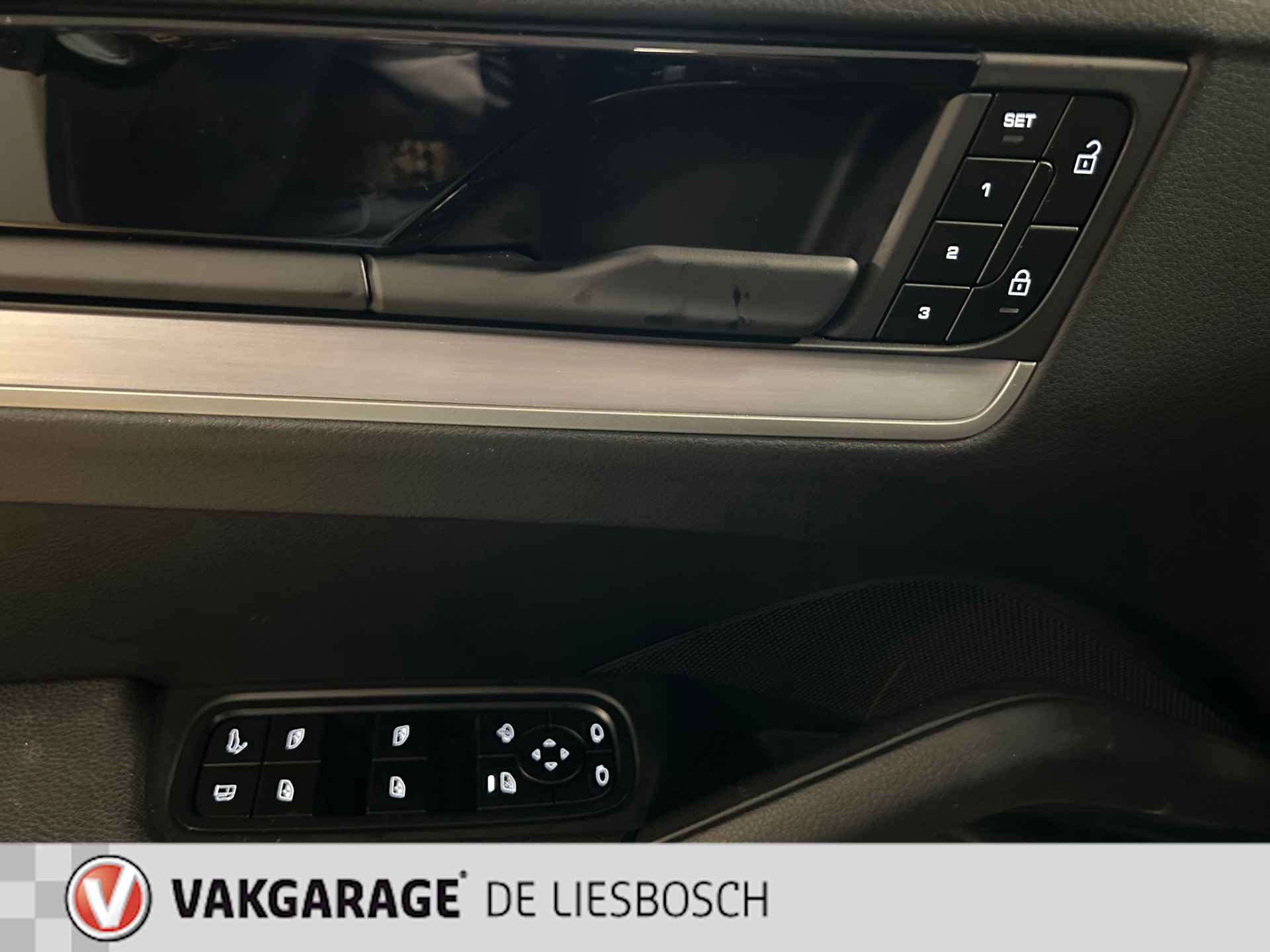 Porsche Cayenne Coupé 3.0 E-Hybrid Nieuw model / Leder / 3 beeldschermen / 22 inch / sportchrono - 19/40