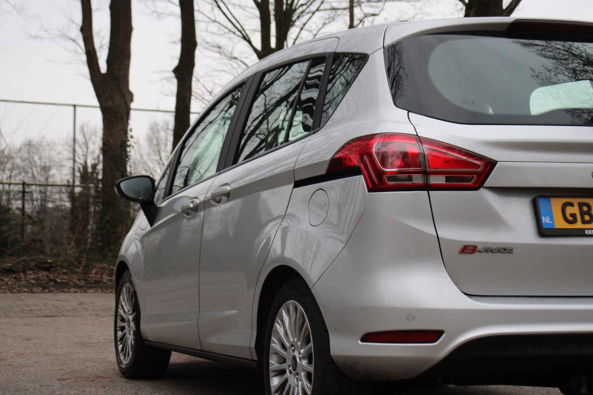 Ford B-MAX 1.0EB | NL-AUTO! | DEALER OH! | NAVI | CRUISE | PARKEERSENOREN | BLUETOOTH | TREKHAAK - 30/31