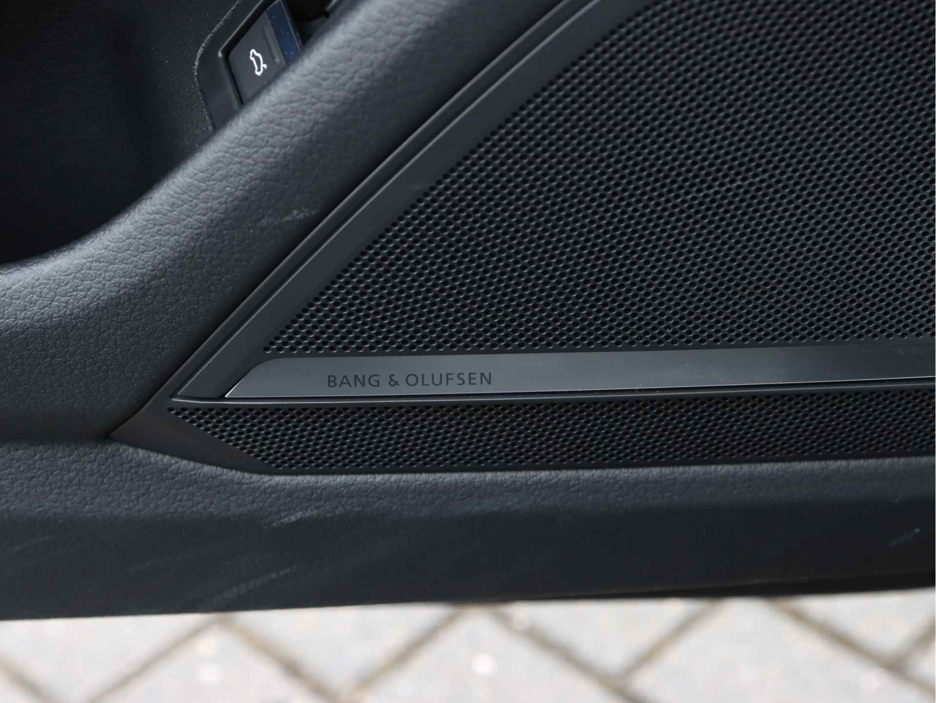 Audi RS6 Avant 4.0 TFSI quattro 600pk | 305km/u | Keramisch | B&O | Vierwielbesturing | Pano | Head-up | Servo | Trekhaak | 22" Velgen | Stoelventilatie | Stoelverwarming v+a - 42/55