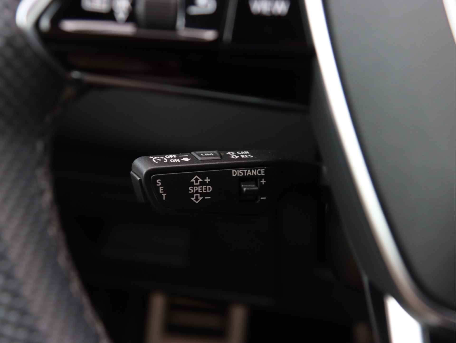 Audi RS6 Avant 4.0 TFSI quattro 600pk | 305km/u | Keramisch | B&O | Vierwielbesturing | Pano | Head-up | Servo | Trekhaak | 22" Velgen | Stoelventilatie | Stoelverwarming v+a - 47/55