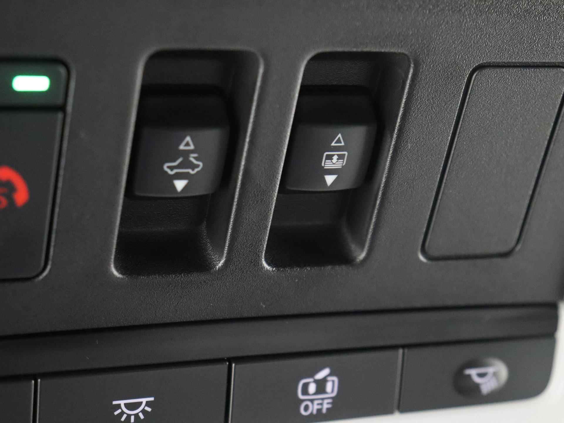 Nissan X-Trail 1.5 - 158PK e-Power N-Connecta Automaat | Navigatie | Apple Carplay/Android auto | Climate control | Cruise Control Adaptief | LED Lampen | Dodehoek detectie | 18 inch Velgen | Schuif-kantel dak | - 25/31