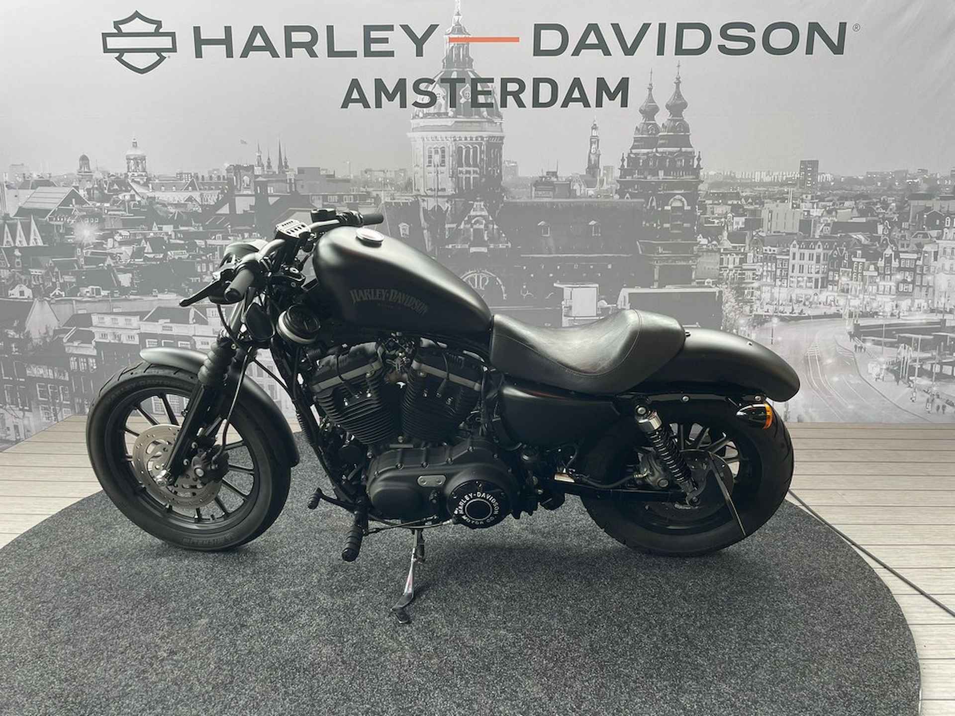 Harley-Davidson IRON 883 - 4/8