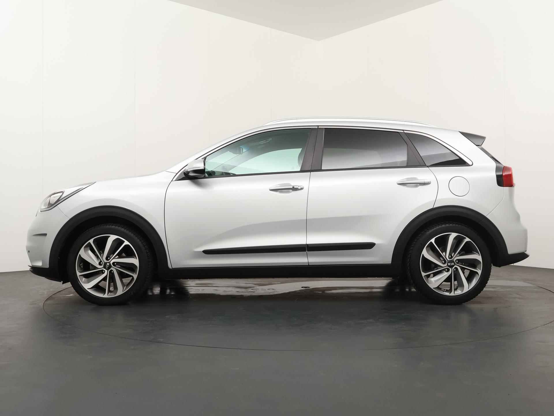 Kia Niro 1.6 GDi Hybrid ExecutiveLine - 2/33