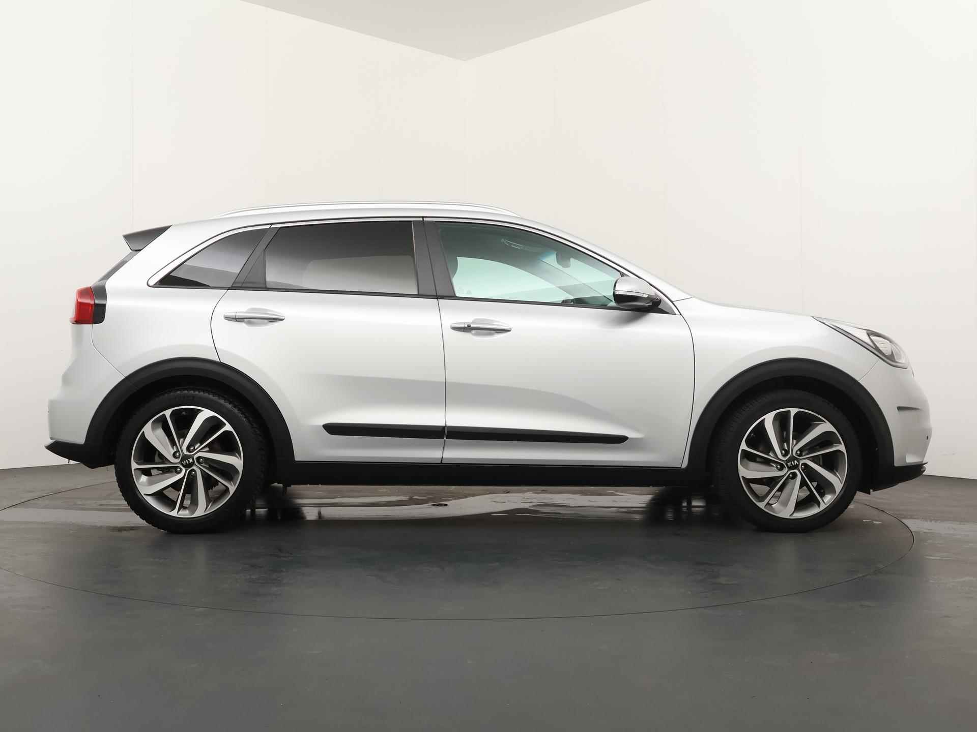 Kia Niro 1.6 GDi Hybrid ExecutiveLine - 7/33