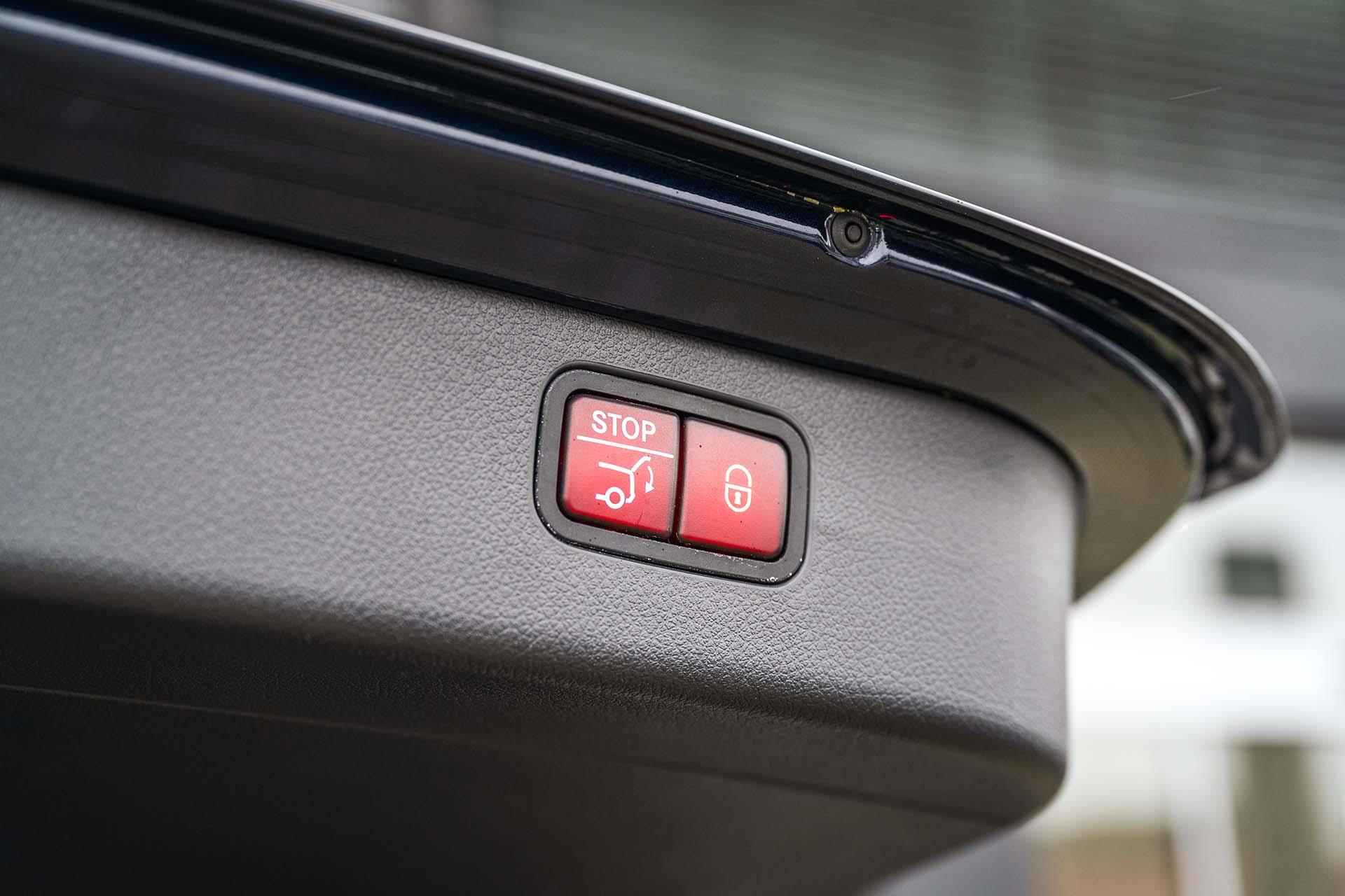 Mercedes-Benz C-klasse Estate 300 e AMG Line Premium Plus | Panoramadak | Memory Zetels | 360 camera | Digital Light | 4 Zone Climate | Sfeerverlichting Premium - 13/37