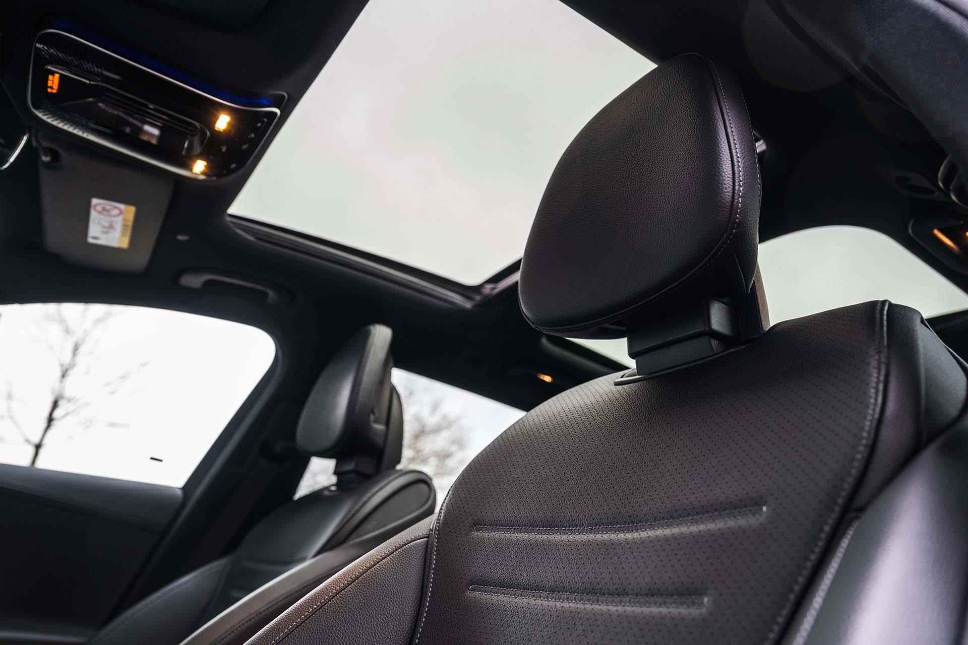 Mercedes-Benz C-klasse Estate 300 e AMG Line Premium Plus | Panoramadak | Memory Zetels | 360 camera | Digital Light | 4 Zone Climate | Sfeerverlichting Premium - 36/37
