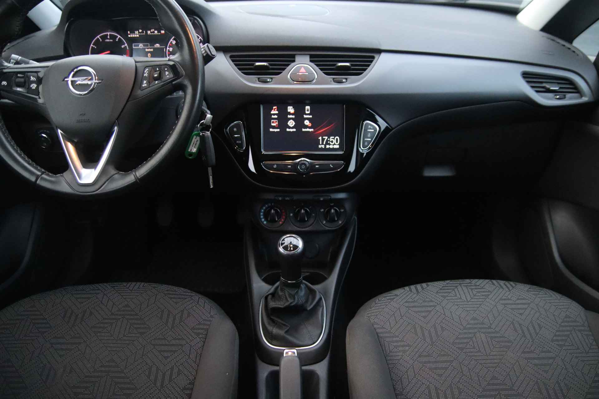 Opel Corsa 1.4 16v Favourite + pack PDC, Navi-Carplay, Cruise, vol optie!  LENTE UITVERKOOP! - 21/37