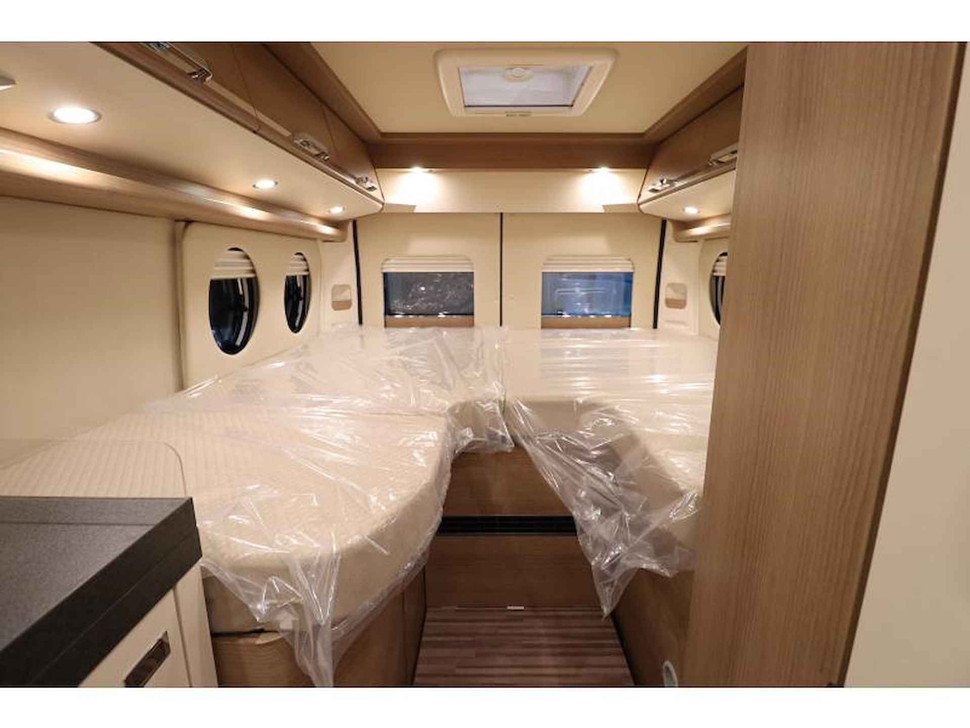 Malibu Van Two Rooms 640 LERB GT Charming Skyview - 15/20