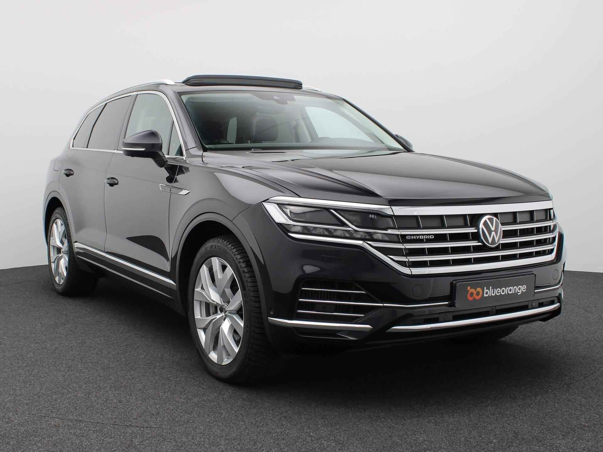 Volkswagen Touareg 3.0 TSi eHybrid Elegance 4MOTION 340PK DSG Panoramadak, trekhaak, 360 gr. camera, leder, stoel-verwarming/ventilatie,  luchtvering, head-up, Dynaudio, 20" lichtmetaal - 12/56