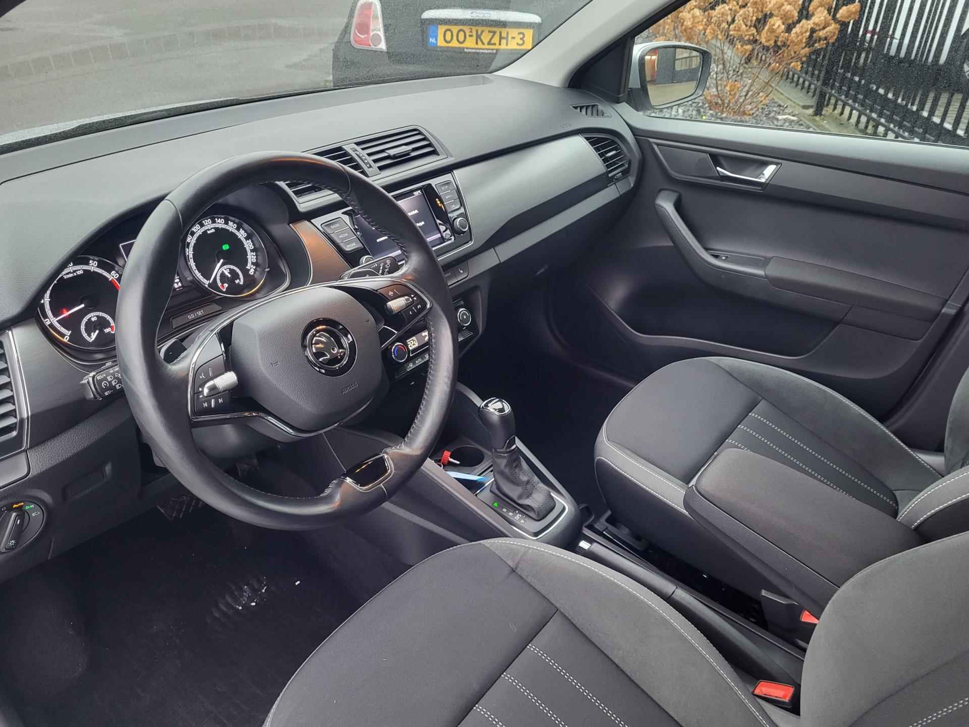 Skoda Fabia Combi 1.0 TSI Style | Met afneembare trekhaak, AppleCarPlay/AndroidAuto, navigatie, cruise control en stoelverwarming - 12/31