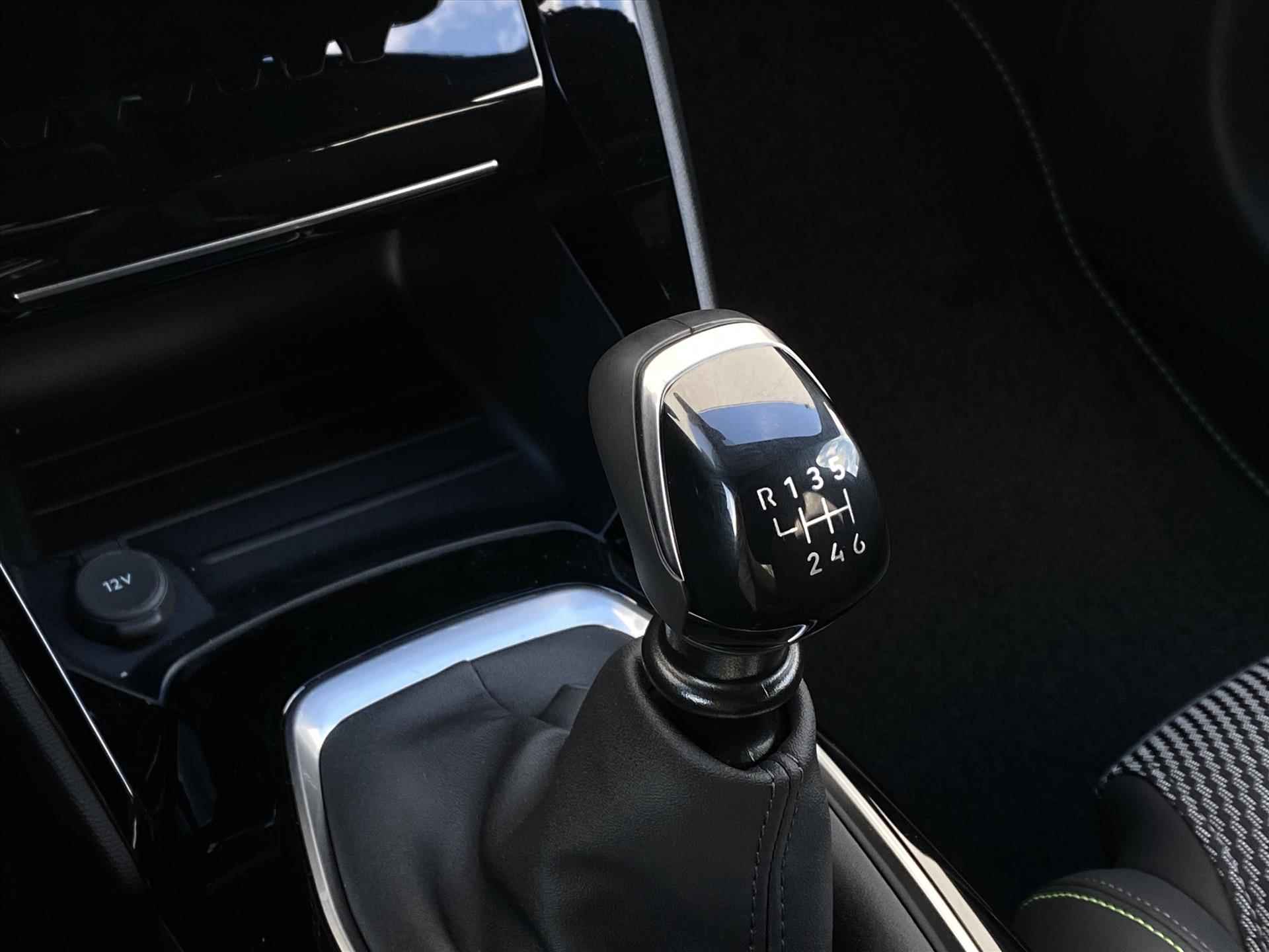 PEUGEOT 208 1.2 PureTech 100pk GT | Navigatie | Camera & Sensoren Voor + Achter | CarPlay | KeyLess | 4 Season | - 26/36