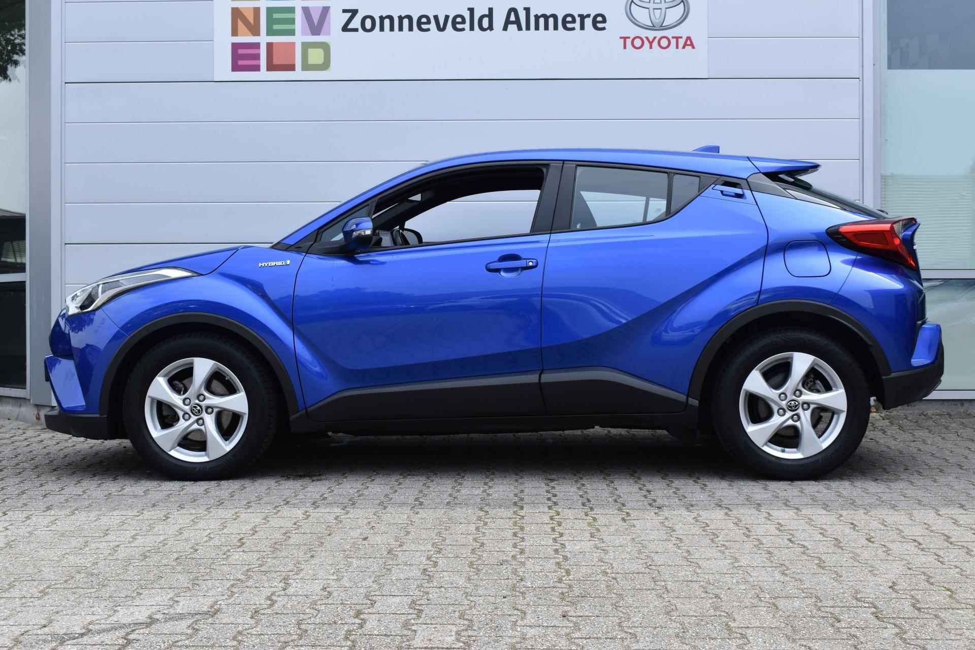 Toyota C-HR 1.8 Hybrid Active - 2/32