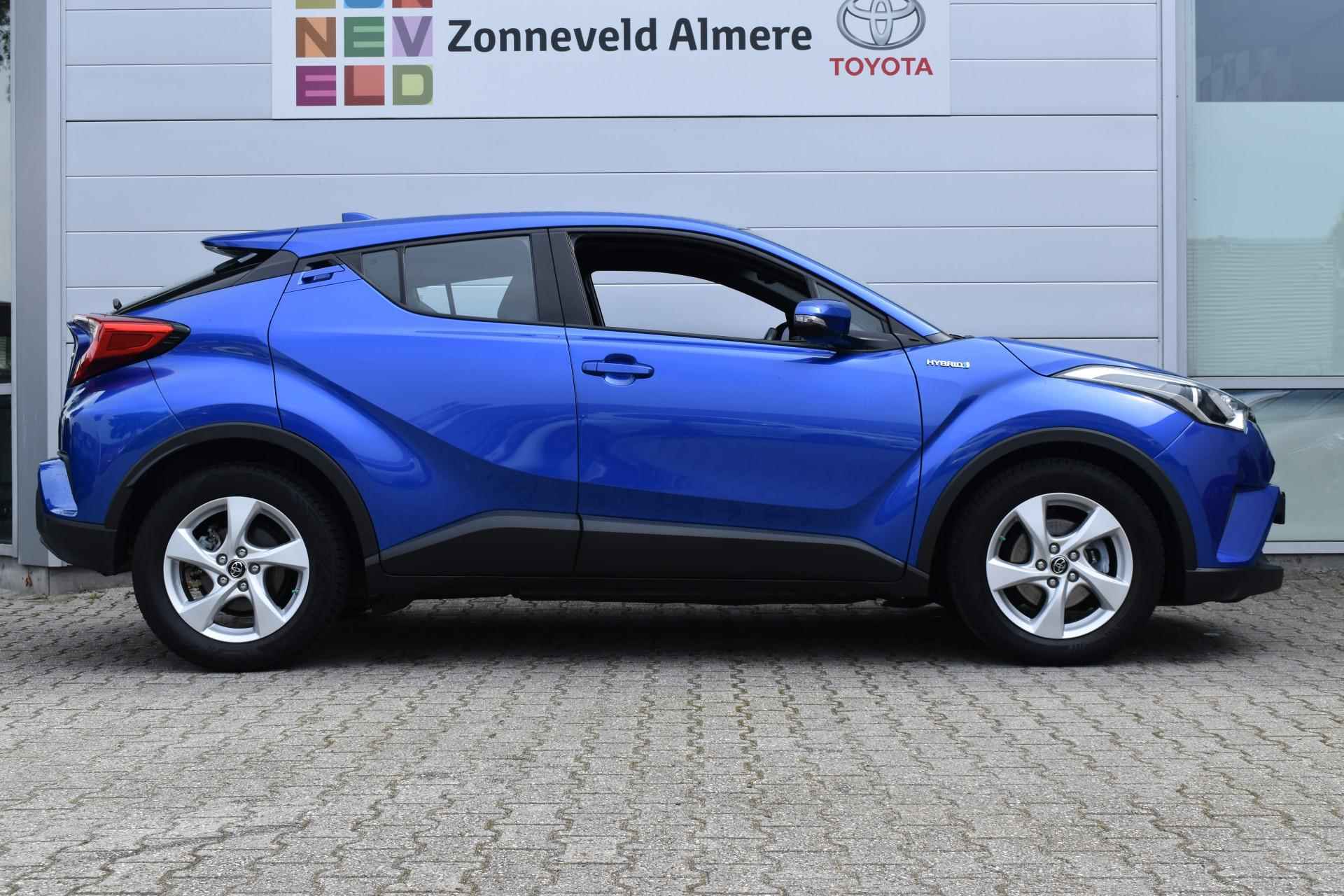 Toyota C-HR 1.8 Hybrid Active - 6/32