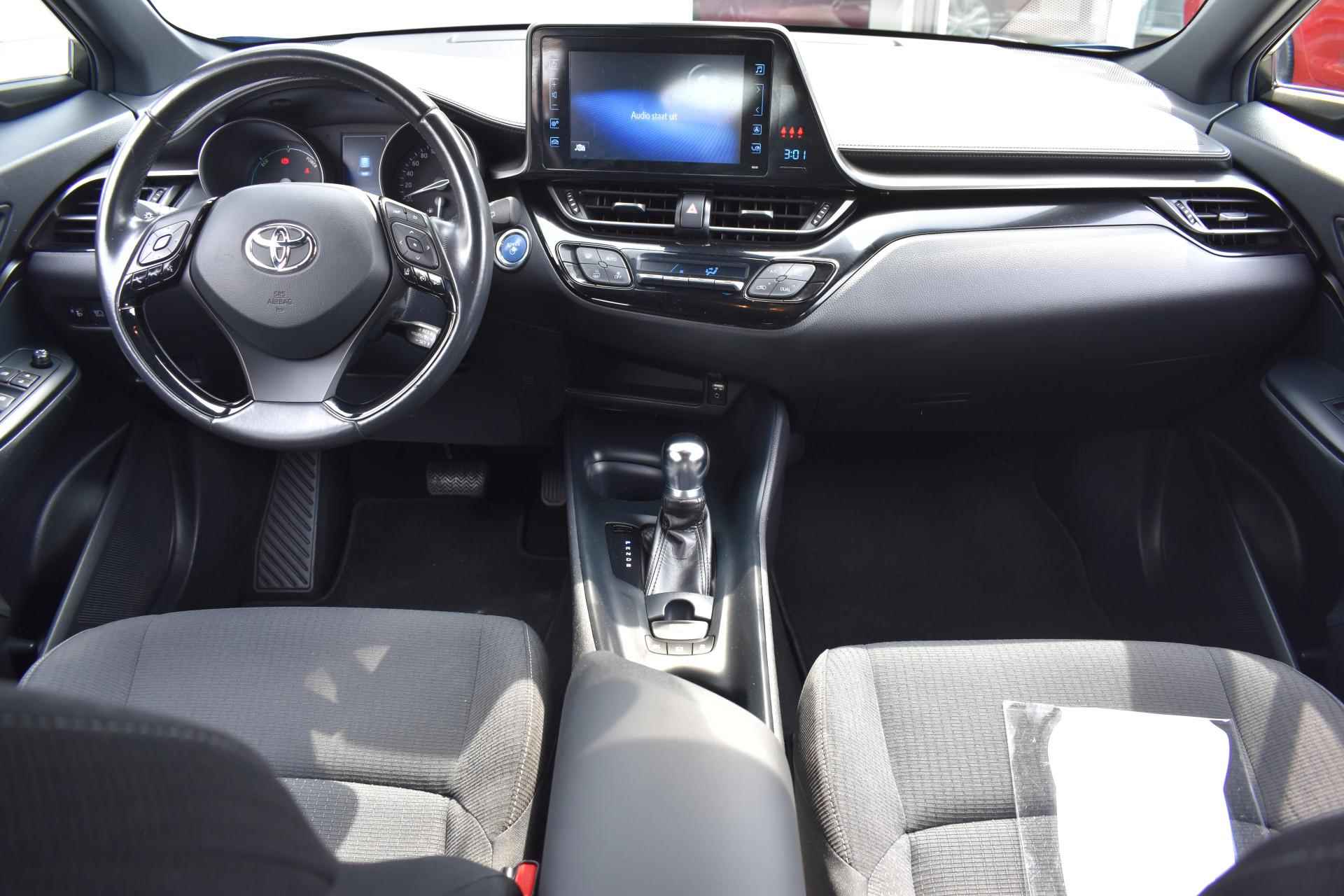 Toyota C-HR 1.8 Hybrid Active - 11/32