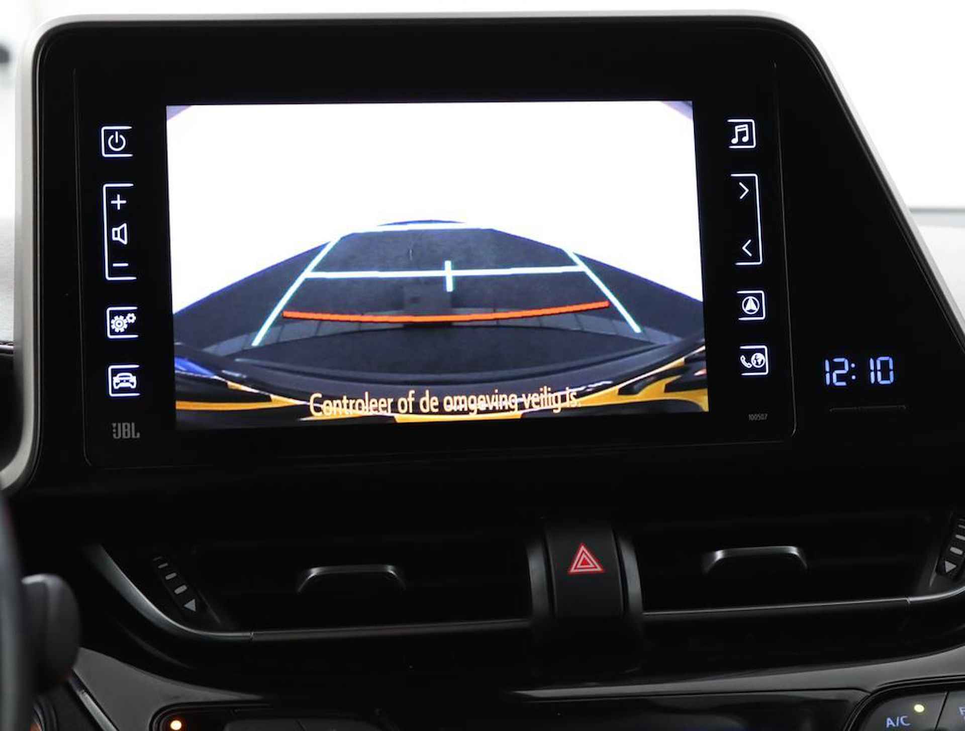 Toyota C-HR 1.8 Hybrid Premium | Full map navigatie | Camera | 1/2 lederen bekleding | All season banden | - 8/51