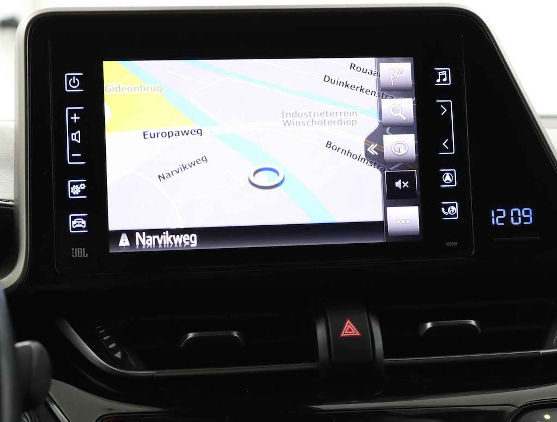 Toyota C-HR 1.8 Hybrid Executive | Full map navigatie | Camera | 1/2 lederen bekleding | All season banden | - 27/51