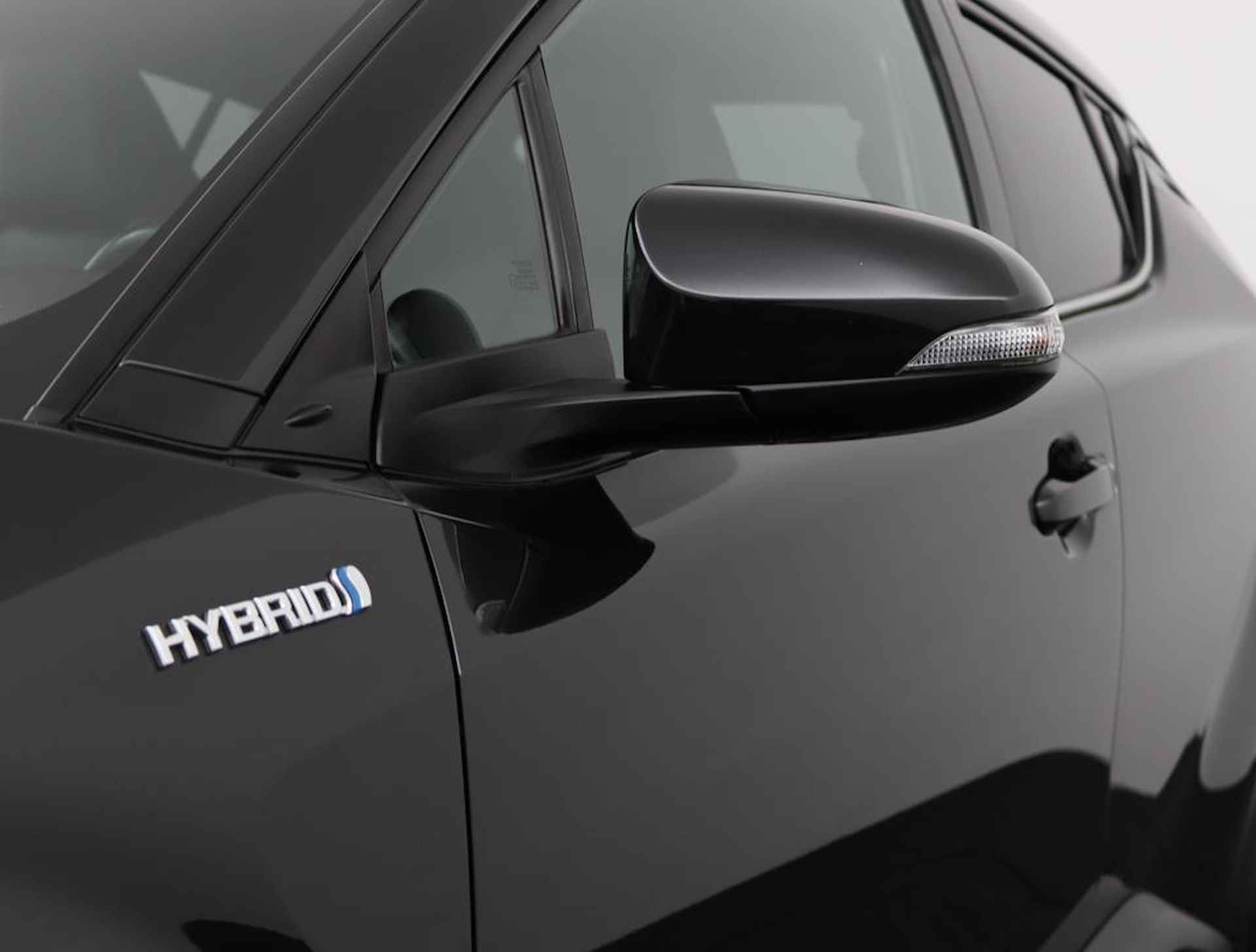 Toyota C-HR 1.8 Hybrid Premium | Full map navigatie | Camera | 1/2 lederen bekleding | All season banden | - 36/51