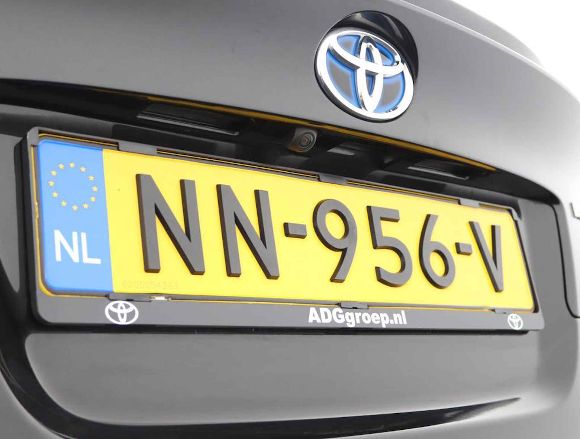 Toyota C-HR 1.8 Hybrid Executive | Full map navigatie | Camera | 1/2 lederen bekleding | All season banden | - 41/51