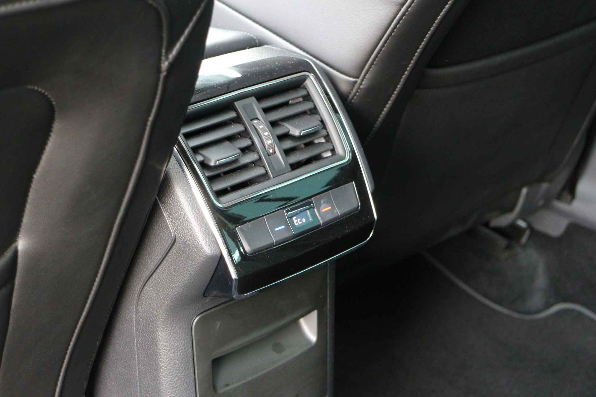 Škoda Superb Combi 1.4 TSI 218pk DSG iV Laurin & Klement , Pano dak, Virtual cockpit, Navi, Led / matrix , Electr. verstelb. stoelen met verw Fabrieksgarantie t/m 04-2025 - 52/92
