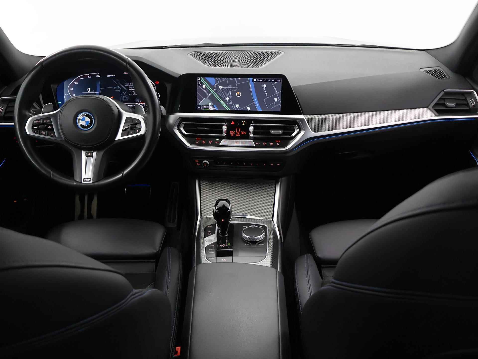 BMW 3-serie Touring 330e Business Edition Plus M-Sport | Trekhaak wegklapbaar | Sportstoelen | Digitaal Dashboard | Apple Car Play | Stoel/Stuurverwarming | Parkeercamera - 9/52
