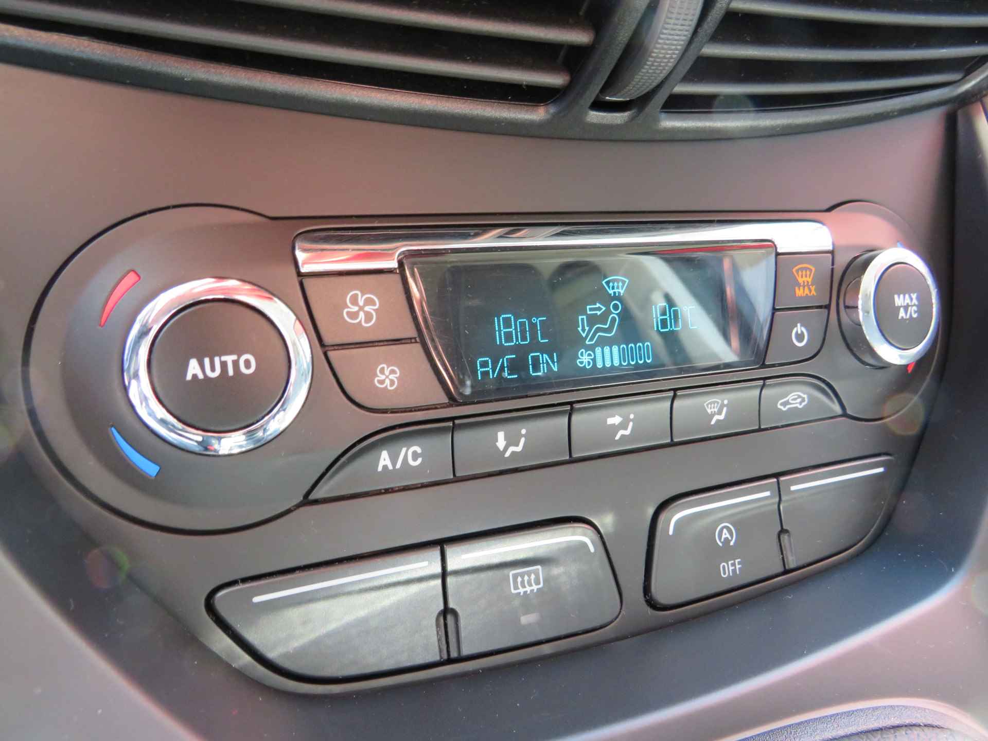Ford Kuga 1.5 Trend| 150-PK| | Clima-Airco | Navigatie | Parkeercamera | Incl. BOVAG Garantie | - 7/48