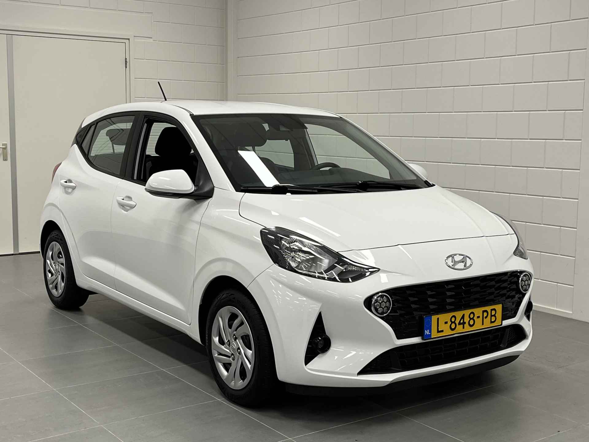 Hyundai i10 1.0 Comfort APPLE / ANDROID NAVIGATIE | AIRCO | CRUISE CONTROL | LEUKE ZUINIGE AUTO! - 10/39