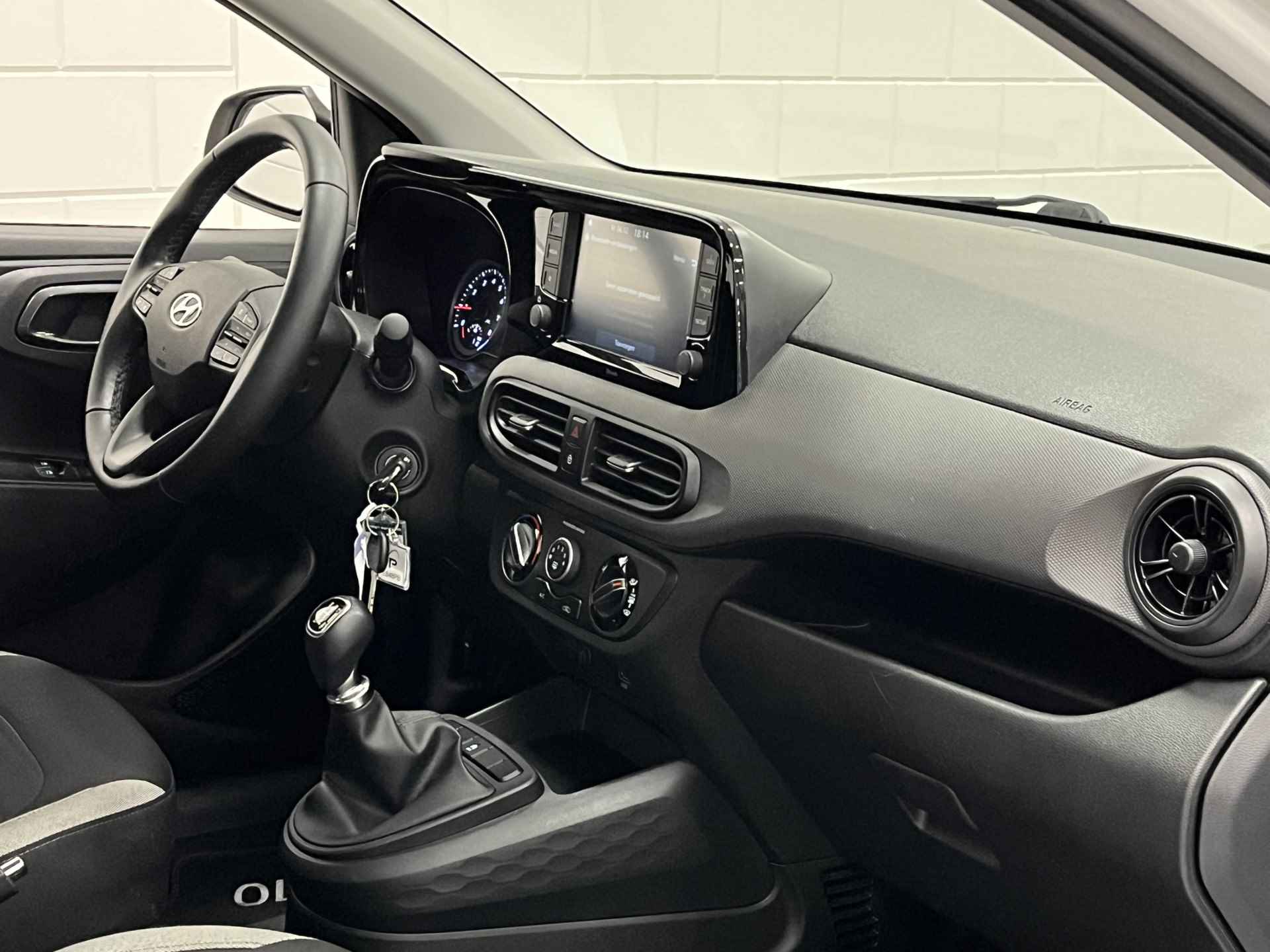 Hyundai i10 1.0 Comfort APPLE / ANDROID NAVIGATIE | AIRCO | CRUISE CONTROL | LEUKE ZUINIGE AUTO! - 14/39