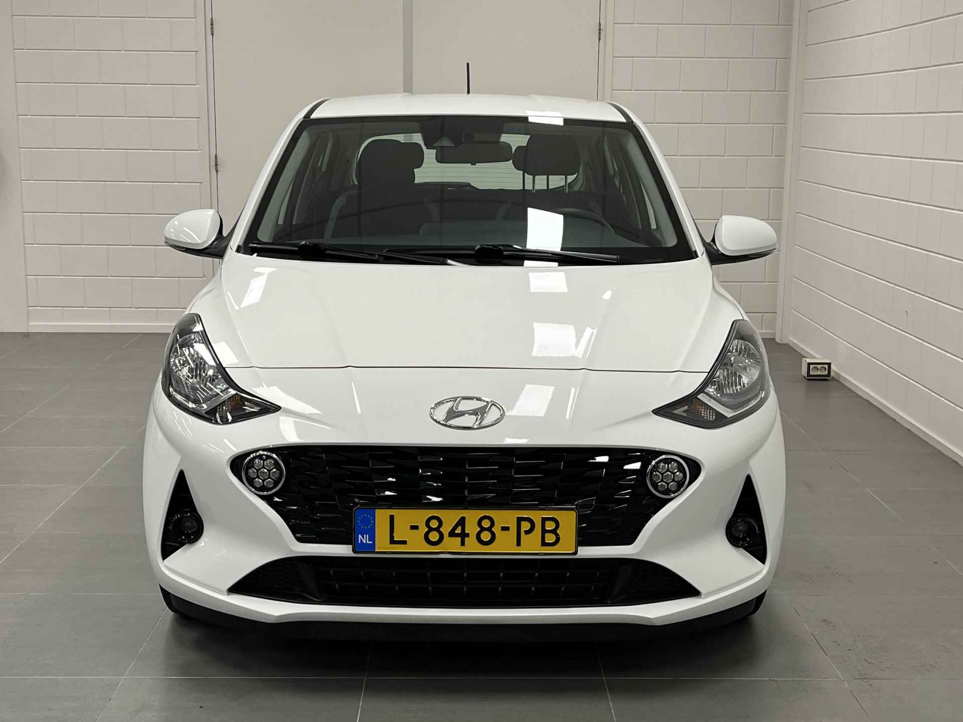 Hyundai i10 1.0 Comfort APPLE / ANDROID NAVIGATIE | AIRCO | CRUISE CONTROL | LEUKE ZUINIGE AUTO! - 36/39