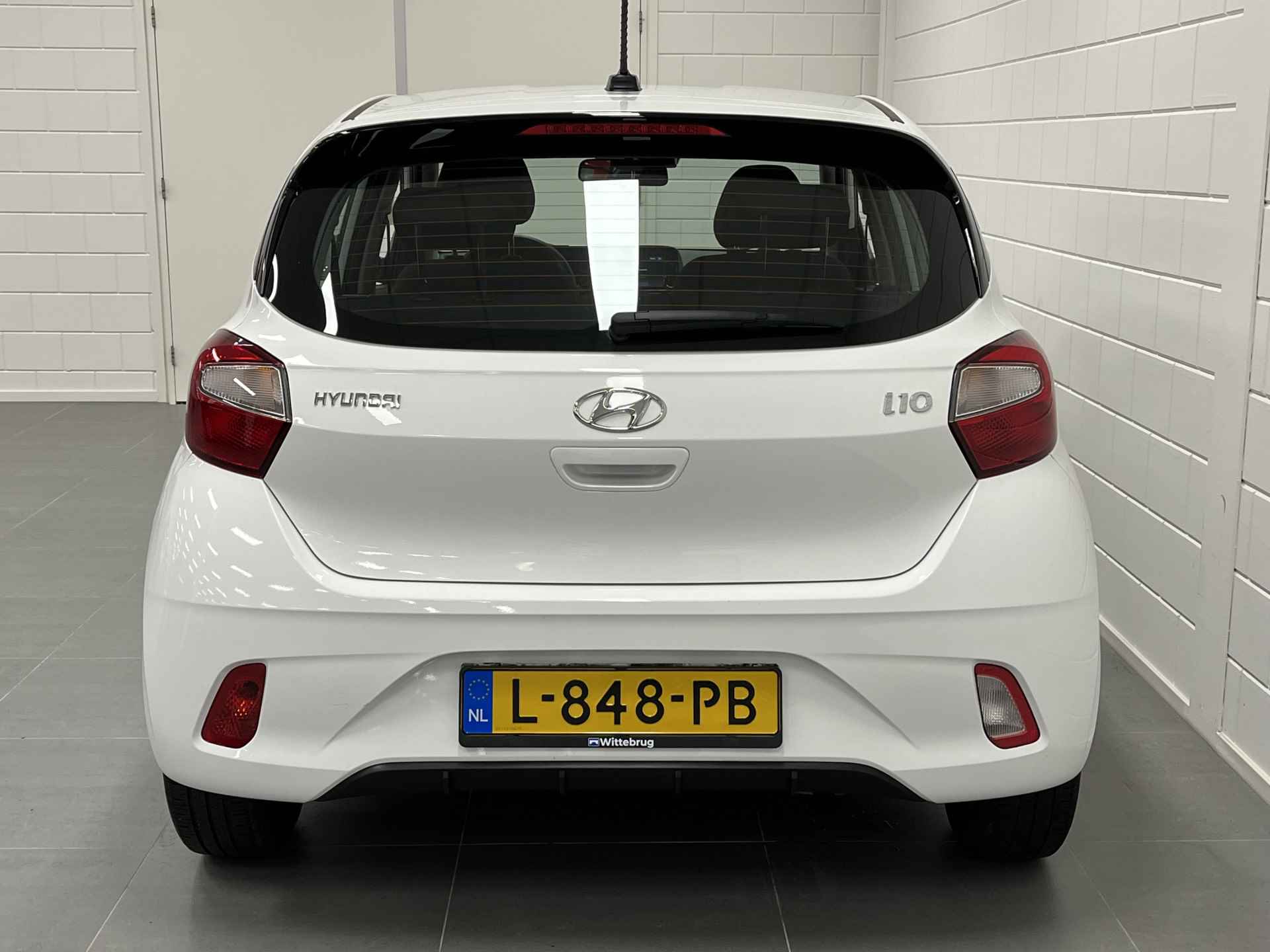 Hyundai i10 1.0 Comfort APPLE / ANDROID NAVIGATIE | AIRCO | CRUISE CONTROL | LEUKE ZUINIGE AUTO! - 37/39