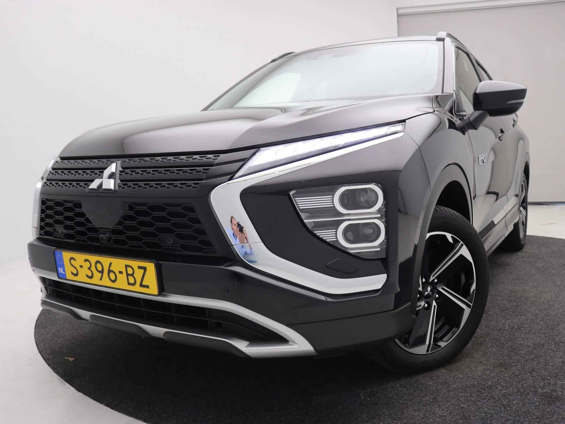 Mitsubishi Eclipse Cross 2.4 PHEV Intense+ / Trekhaak / 1500KG Trekgewicht / All season banden / NL auto / 1ste Eigenaar / Navigatie / Parkeersensoren voor & achter / Historie aanwezig / - 21/73