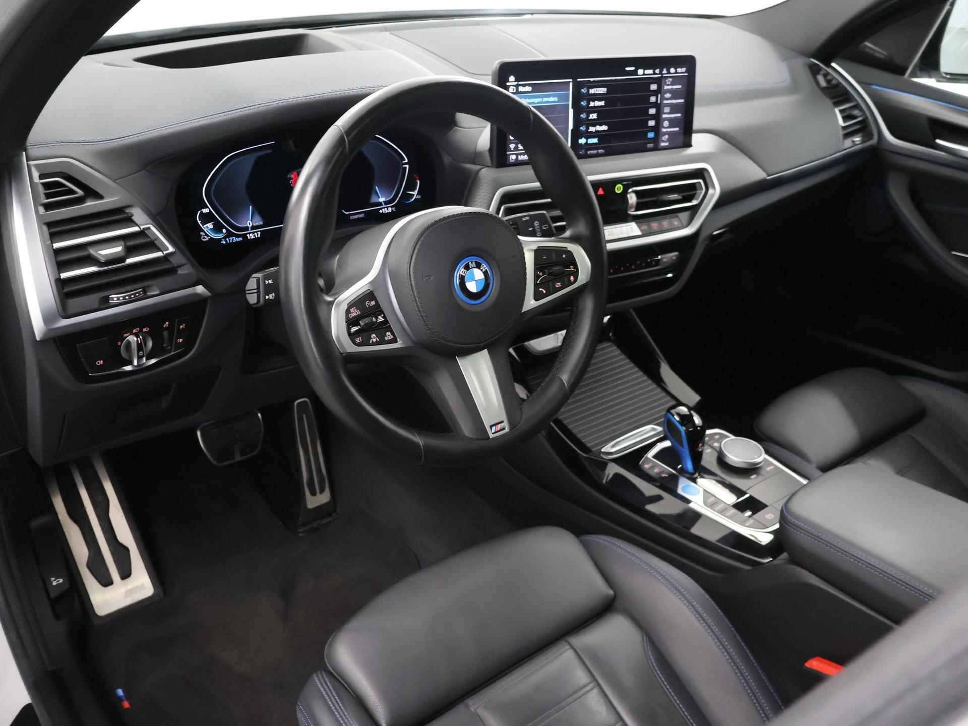 BMW iX3 High Executive 80 kWh M Sport | Panoramadak | Stoelverwarming | Cruise Control Adaptief | Camera 360° | - 8/43