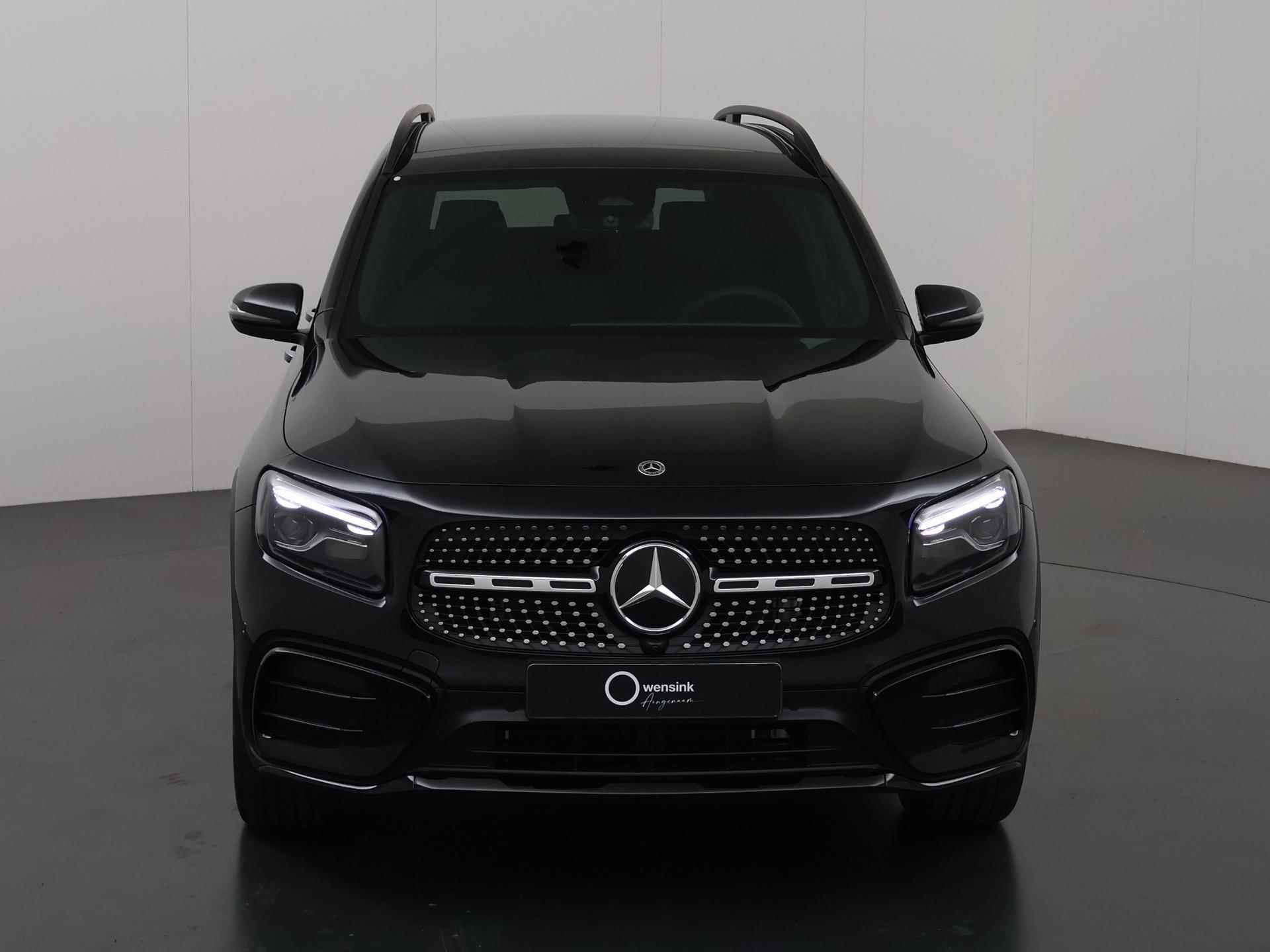 Mercedes-Benz GLB 200 Star Edition AMG Line Mercedes-Benz GLB 200 Star Edition 200 Star Edition AMG Line | AMG Pakket | Panorama Dak | Multi Beam Verlichting| Elektrische Trekhaak | Dodehoek Detectie | Stuurverwarming | Stoelverwarming | - 4/53