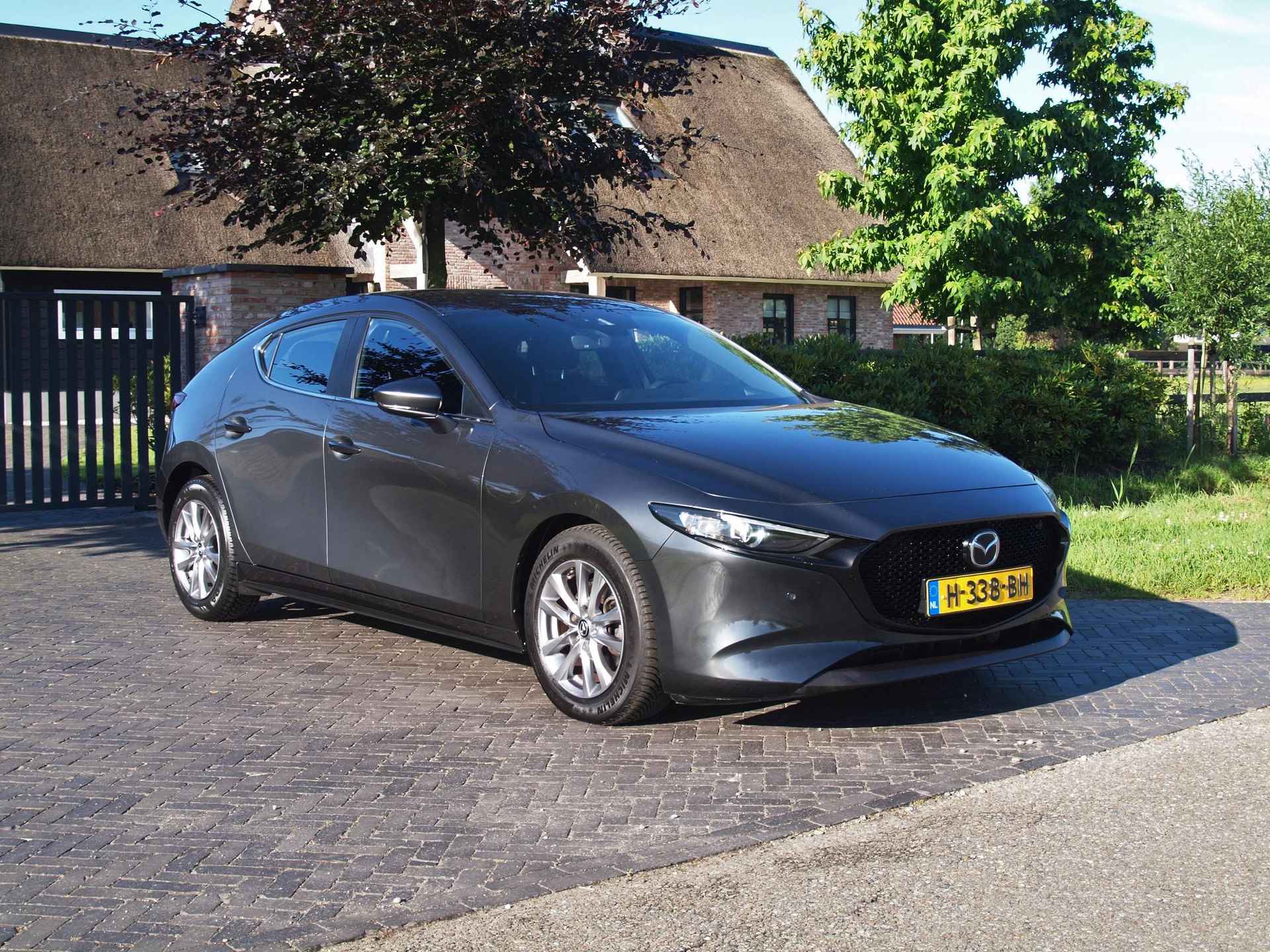 Mazda 3 2.0 e-SkyActiv-X M Hybrid 180 Comfort met Bose | Automaat | Camera | Navi | Cruise Control | Climate Control | - 4/35