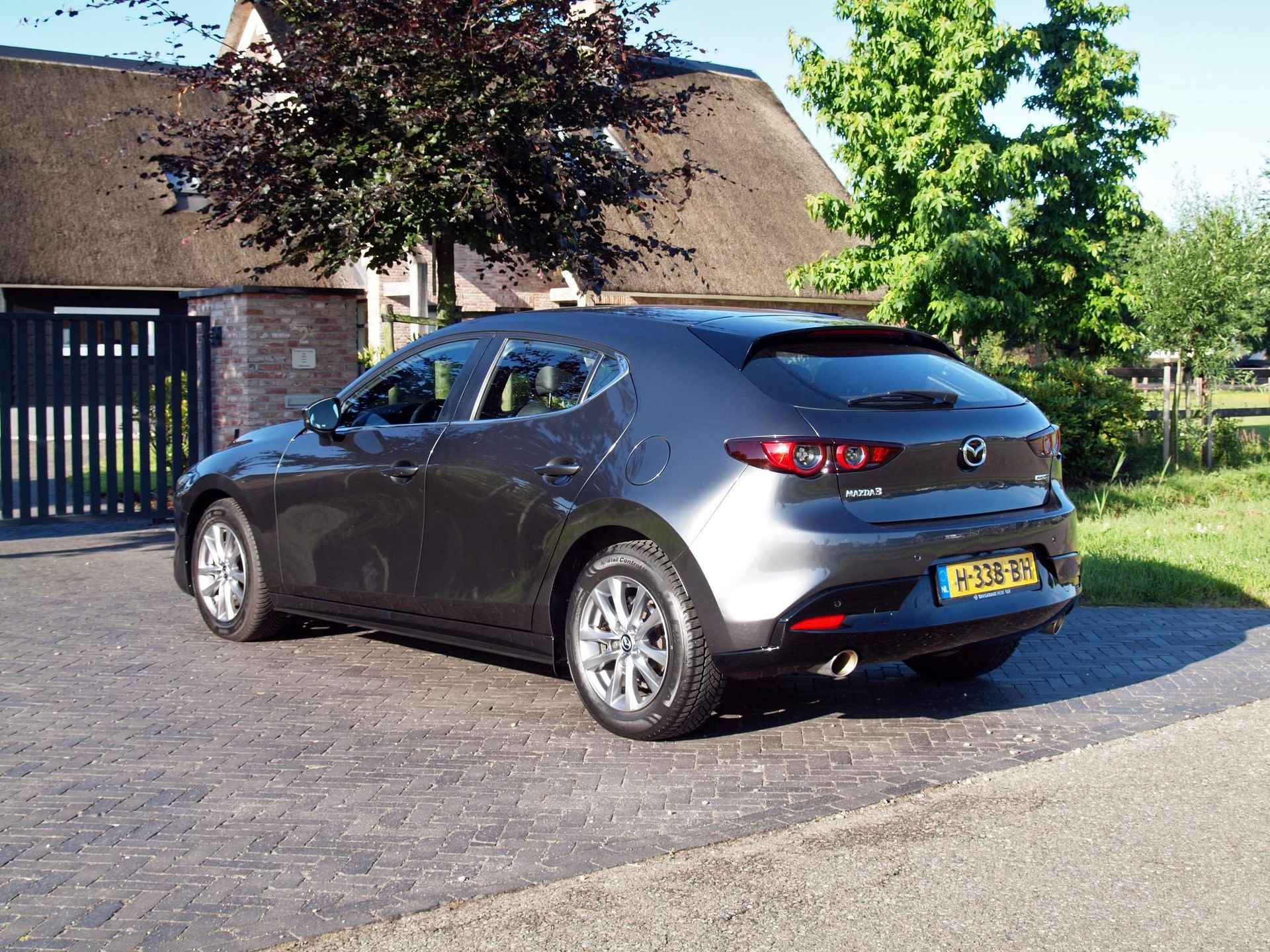 Mazda 3 2.0 e-SkyActiv-X M Hybrid 180 Comfort met Bose | Automaat | Camera | Navi | Cruise Control | Climate Control | - 8/35